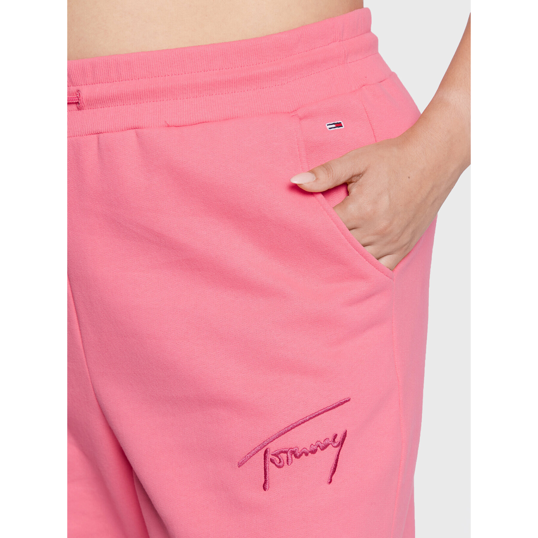 Tommy Jeans Curve Долнище анцуг Signature DW0DW13153 Розов Relaxed Fit - Pepit.bg