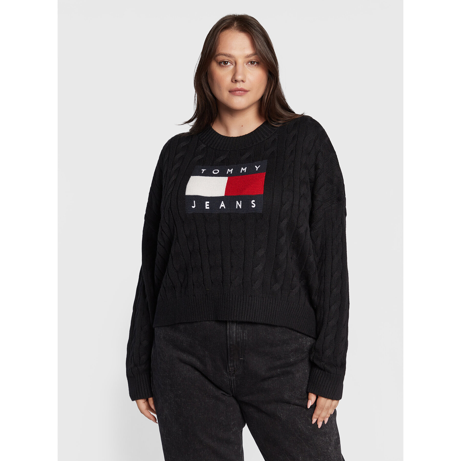 Tommy Jeans Curve Пуловер Center Flag DW0DW14569 Черен Boxy Fit - Pepit.bg