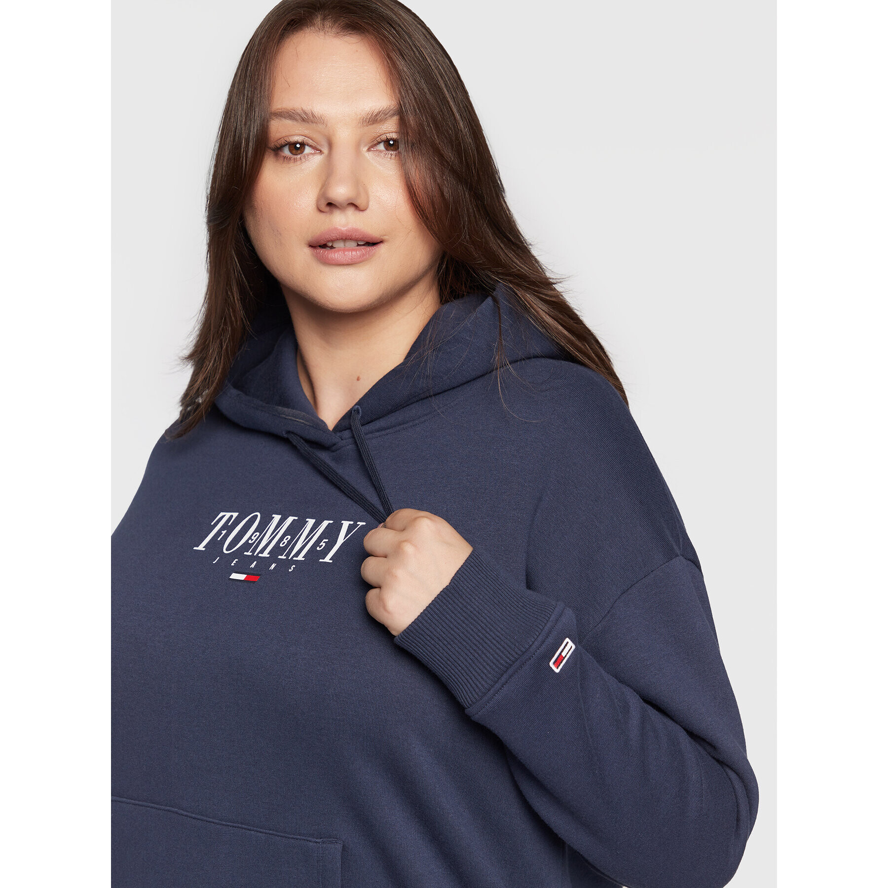 Tommy Jeans Curve Суитшърт Essential Logo DW0DW12995 Тъмносин Relaxed Fit - Pepit.bg