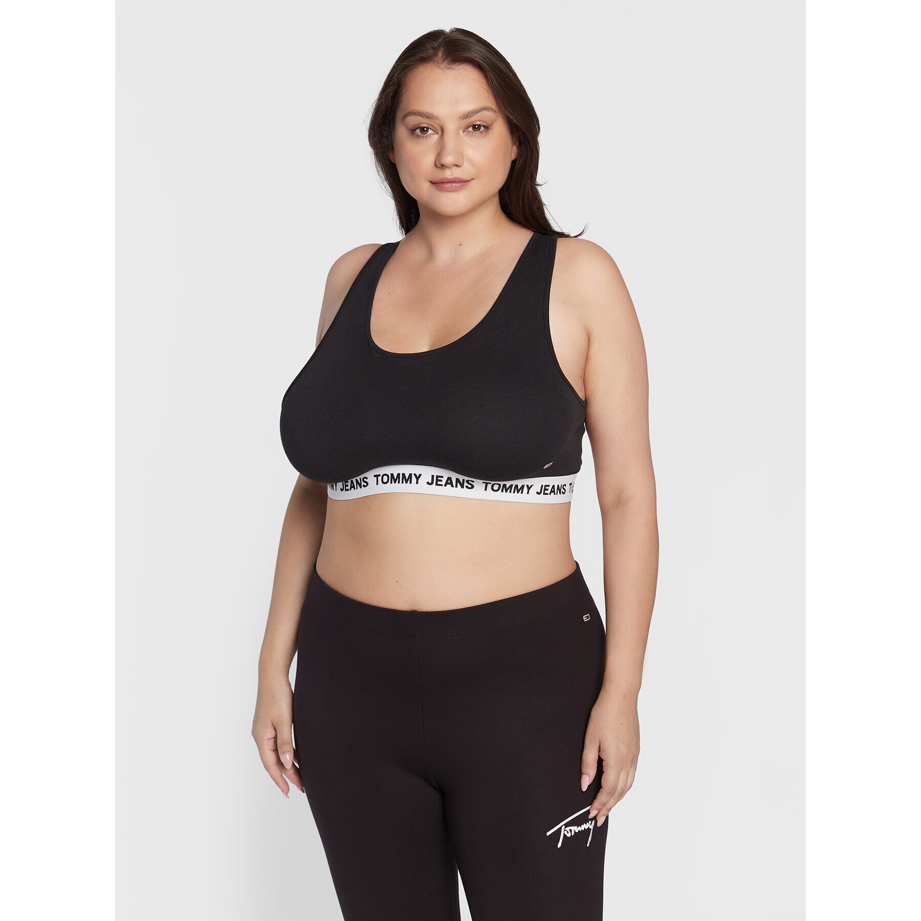 Tommy Jeans Curve топ Logo DW0DW13157 Черен Cropped Fit - Pepit.bg