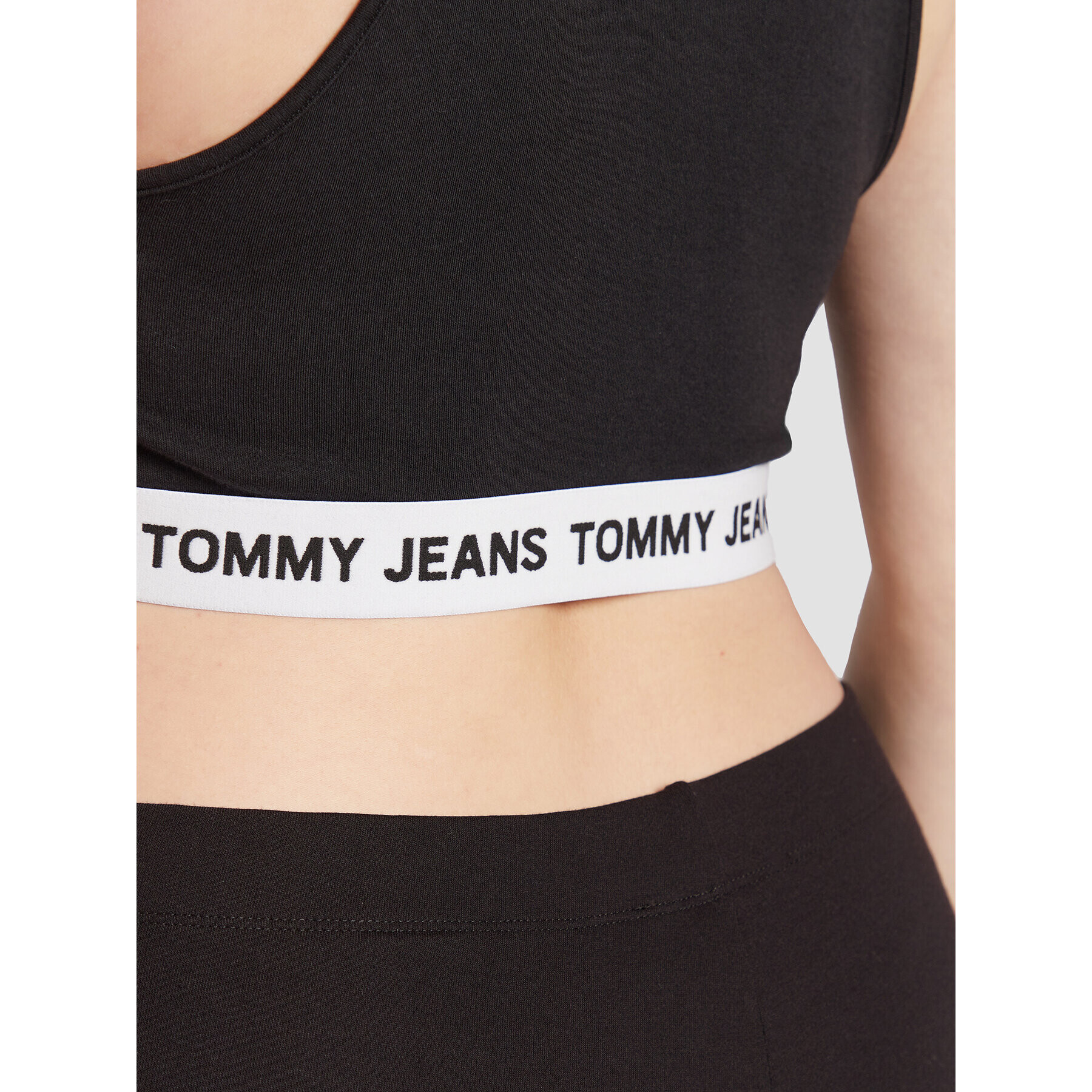 Tommy Jeans Curve топ Logo DW0DW13157 Черен Cropped Fit - Pepit.bg