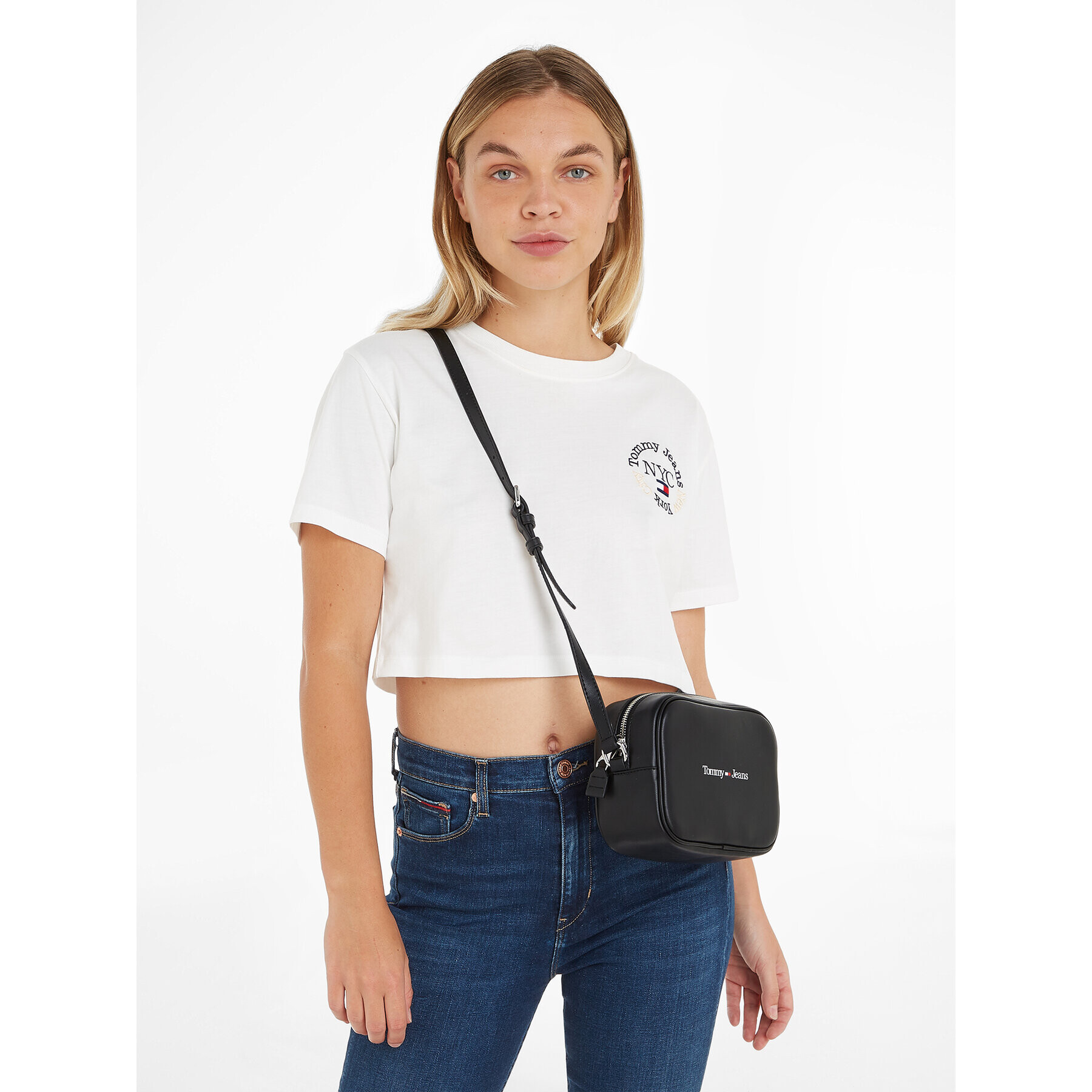 Tommy Jeans Дамска чанта Camera Bag AW0AW15029 Черен - Pepit.bg