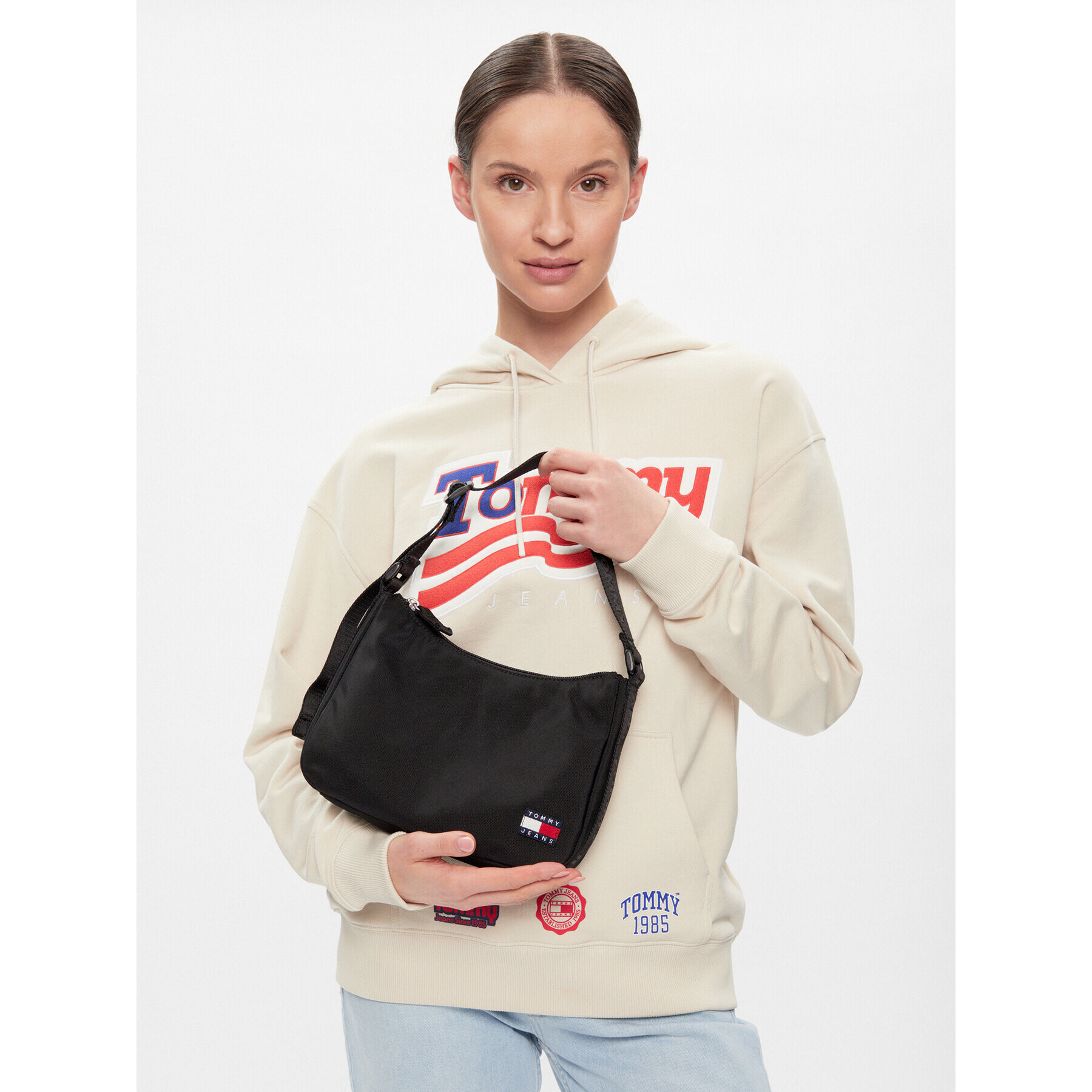 Tommy Jeans Дамска чанта Tjw Essential Daily Shoulder Bag AW0AW15815 Черен - Pepit.bg