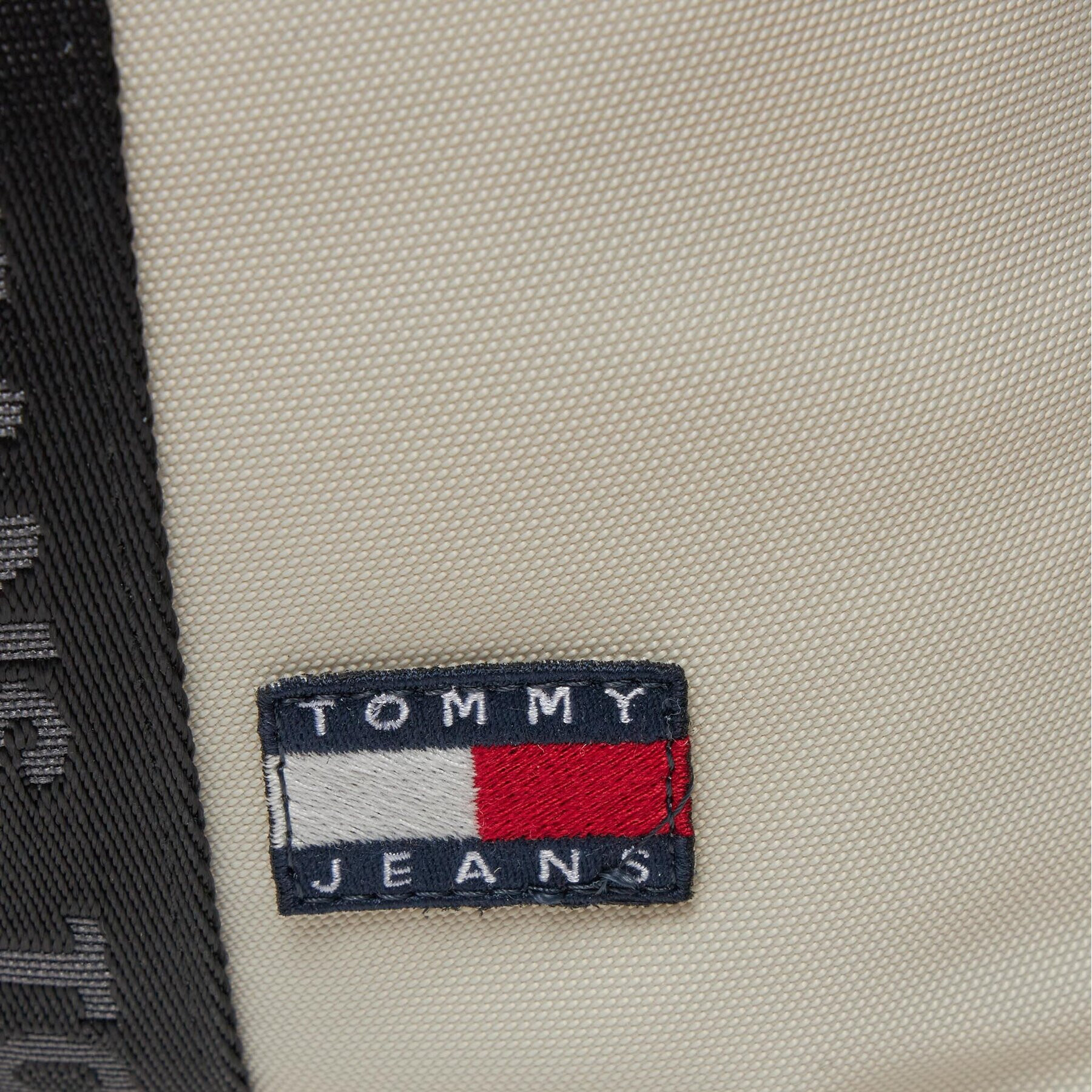 Tommy Jeans Дамска чанта Tjw Essential Daily Tote AW0AW15819 Бежов - Pepit.bg