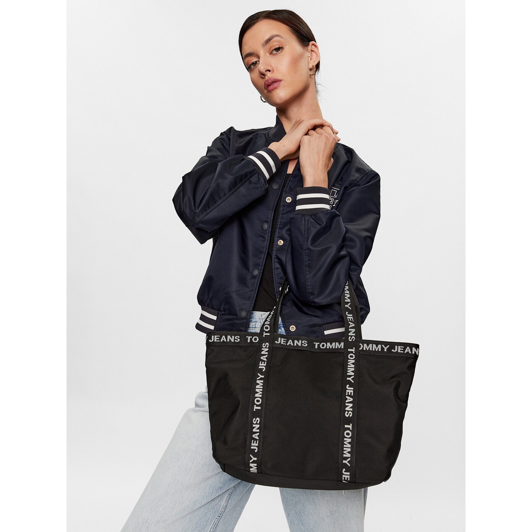 Tommy Jeans Дамска чанта Tjw Essential Tote AW0AW14953 Черен - Pepit.bg