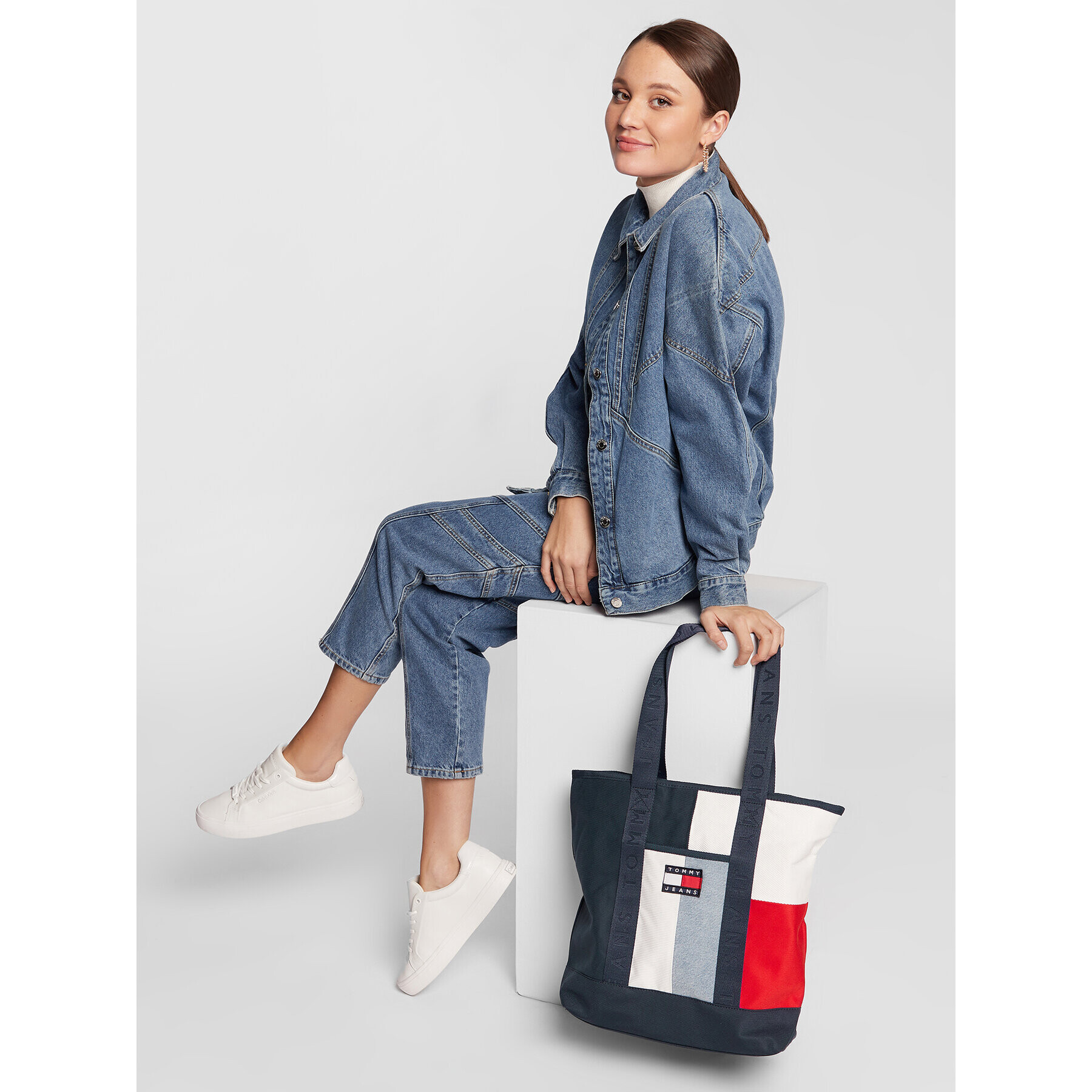 Tommy Jeans Дамска чанта Tjw Heritage Tote Corp AW0AW12412 Тъмносин - Pepit.bg