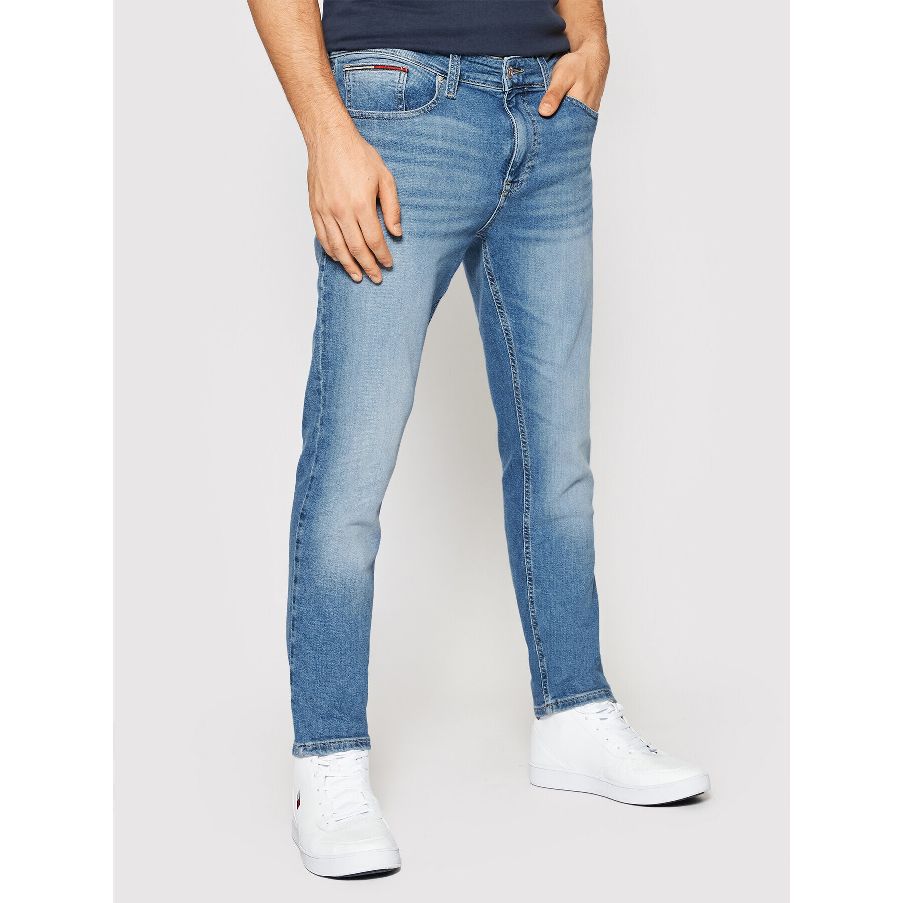 Tommy Jeans Дънки Austin DM0DM10811 Син Tapered Fit - Pepit.bg