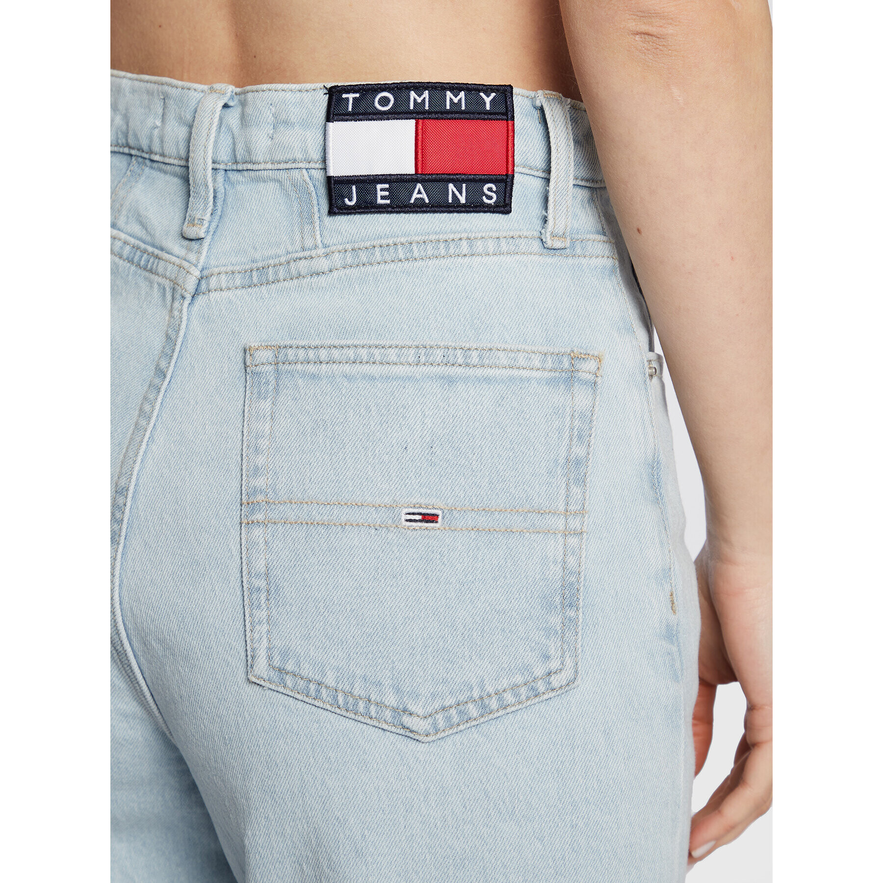 Tommy Jeans Дънки DW0DW14775 Син Mom Fit - Pepit.bg