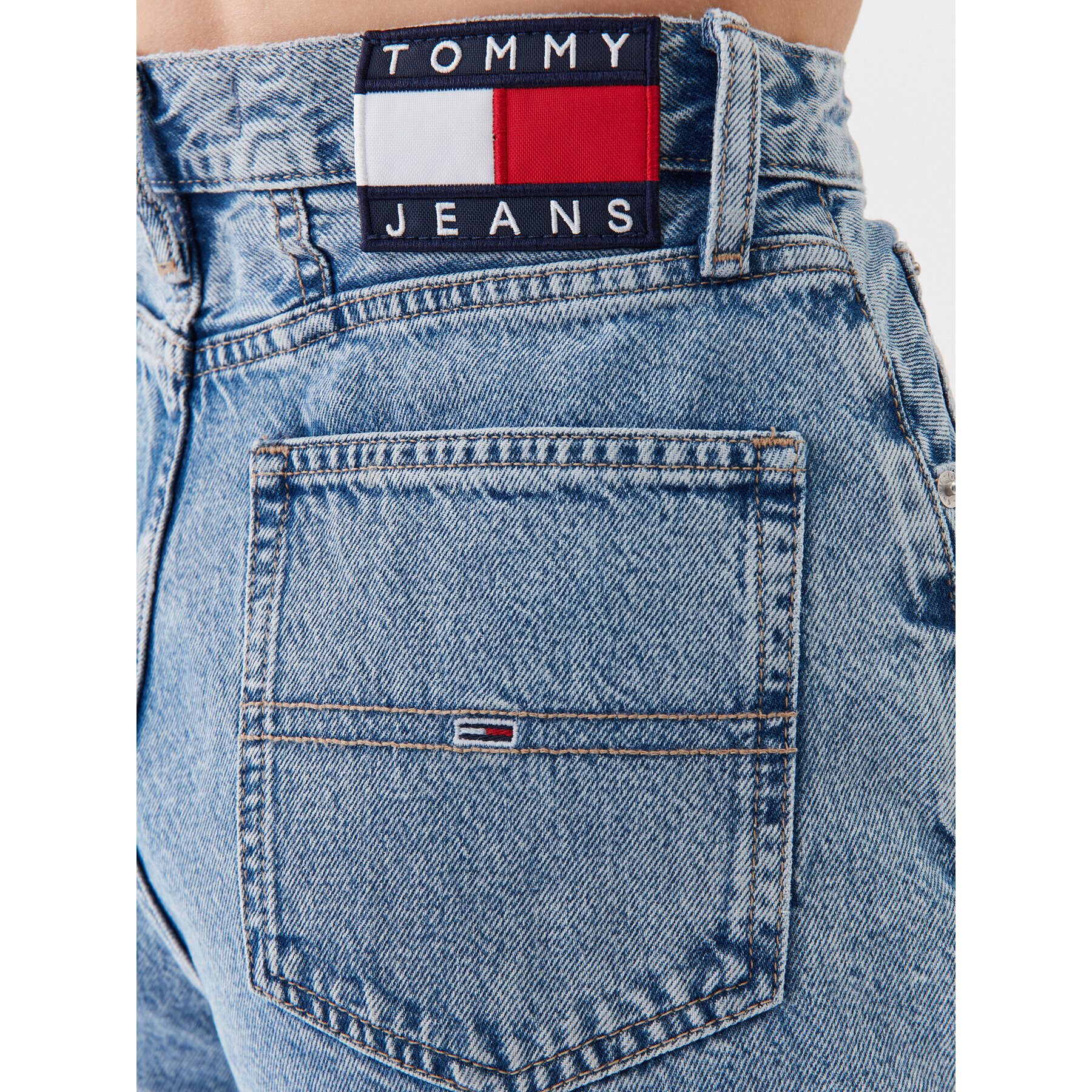 Tommy Jeans Дънки DW0DW15998 Син Mom Fit - Pepit.bg