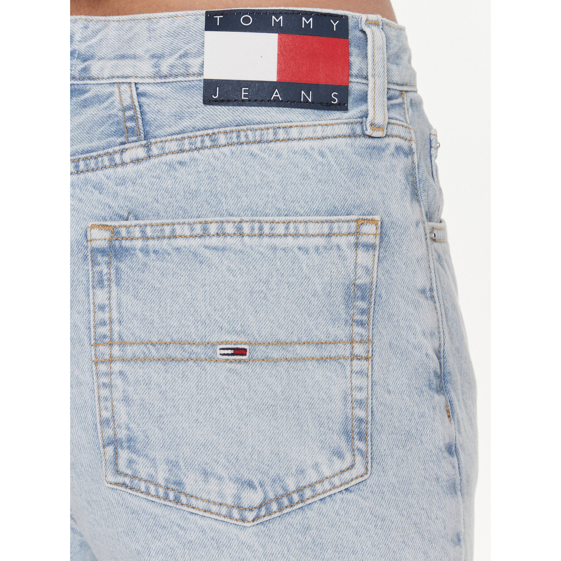 Tommy Jeans Дънки DW0DW17198 Син Mom Fit - Pepit.bg