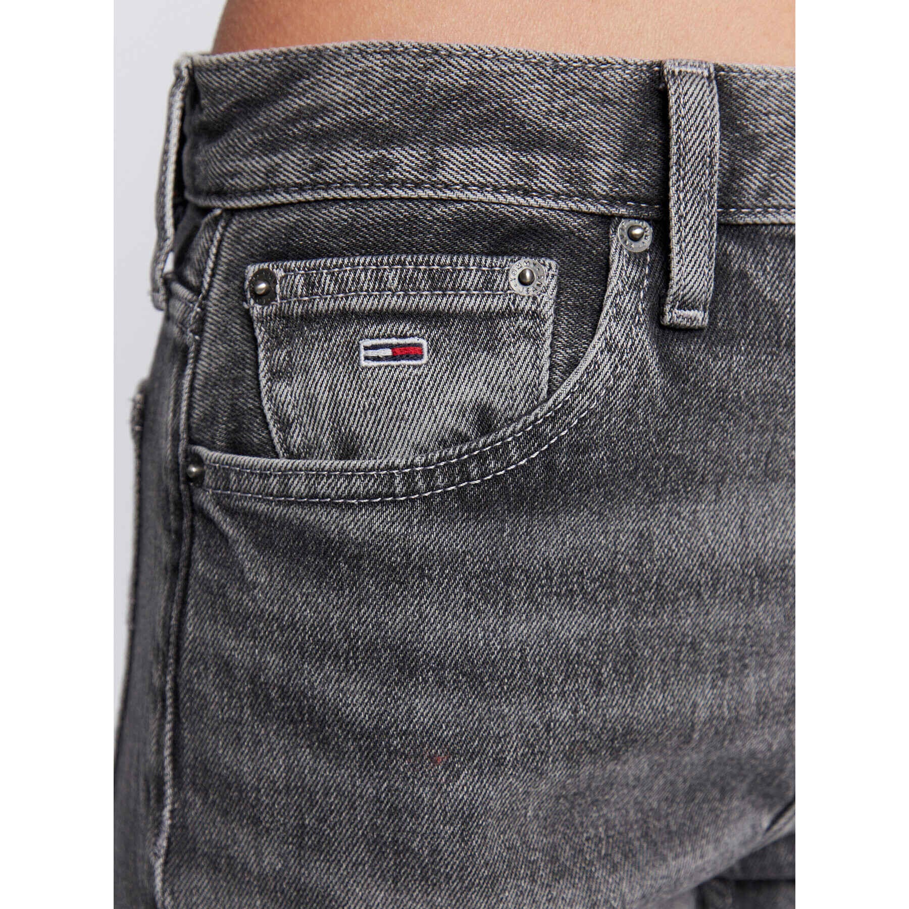 Tommy Jeans Дънки Izzie DW0DW14770 Сив Slim Fit - Pepit.bg