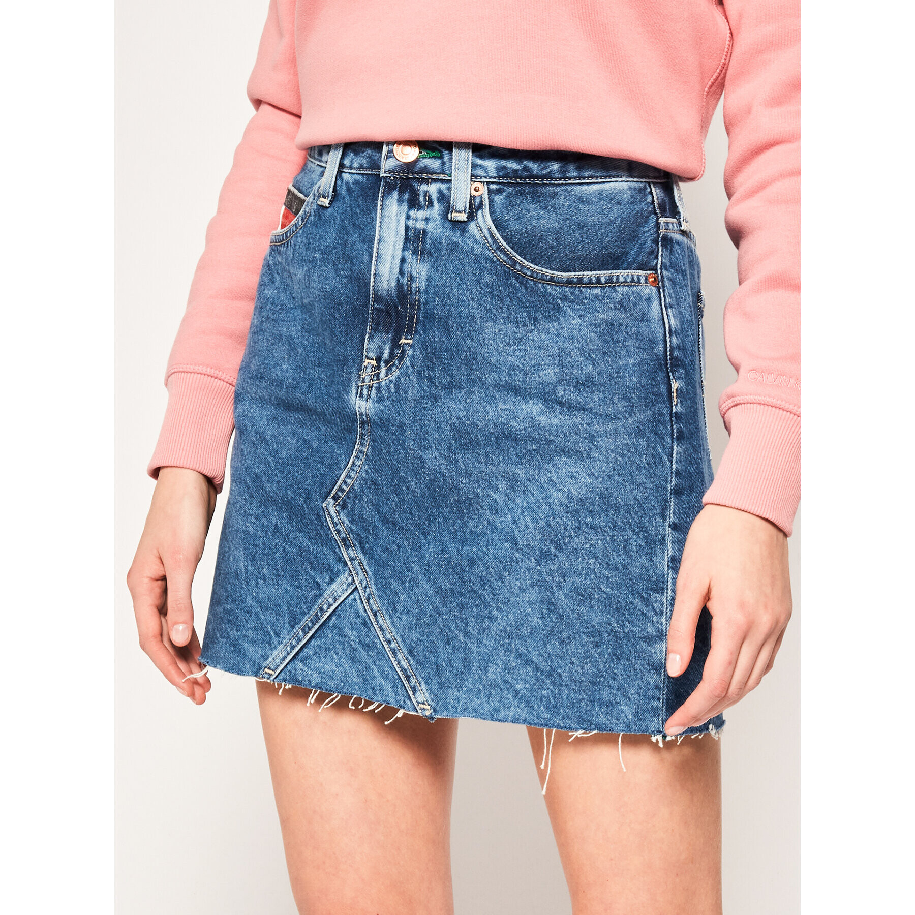 Tommy Jeans Дънкова пола DW0DW08292 Тъмносин Regular Fit - Pepit.bg