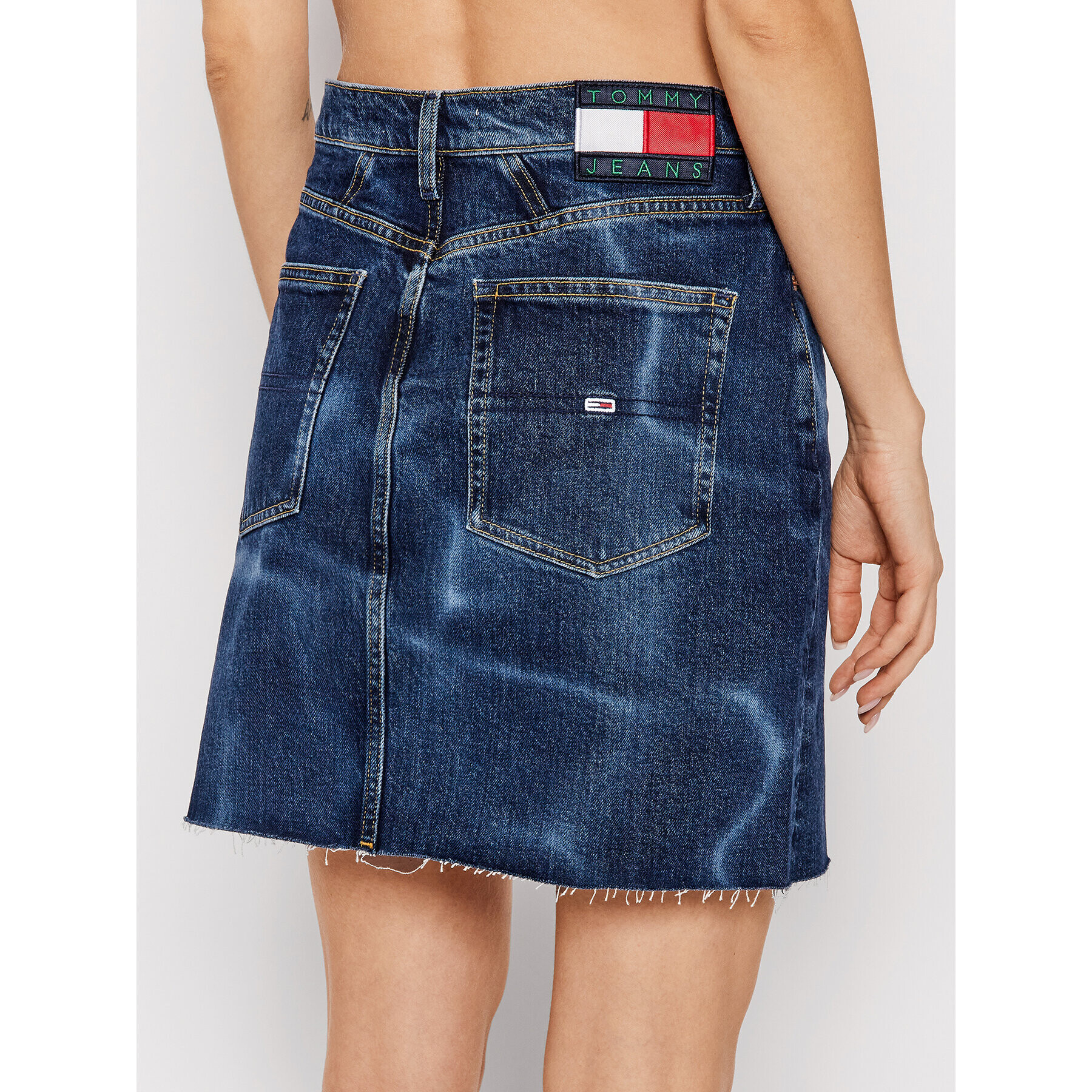 Tommy Jeans Дънкова пола Skirt DW0DW11454 Тъмносин Regular Fit - Pepit.bg