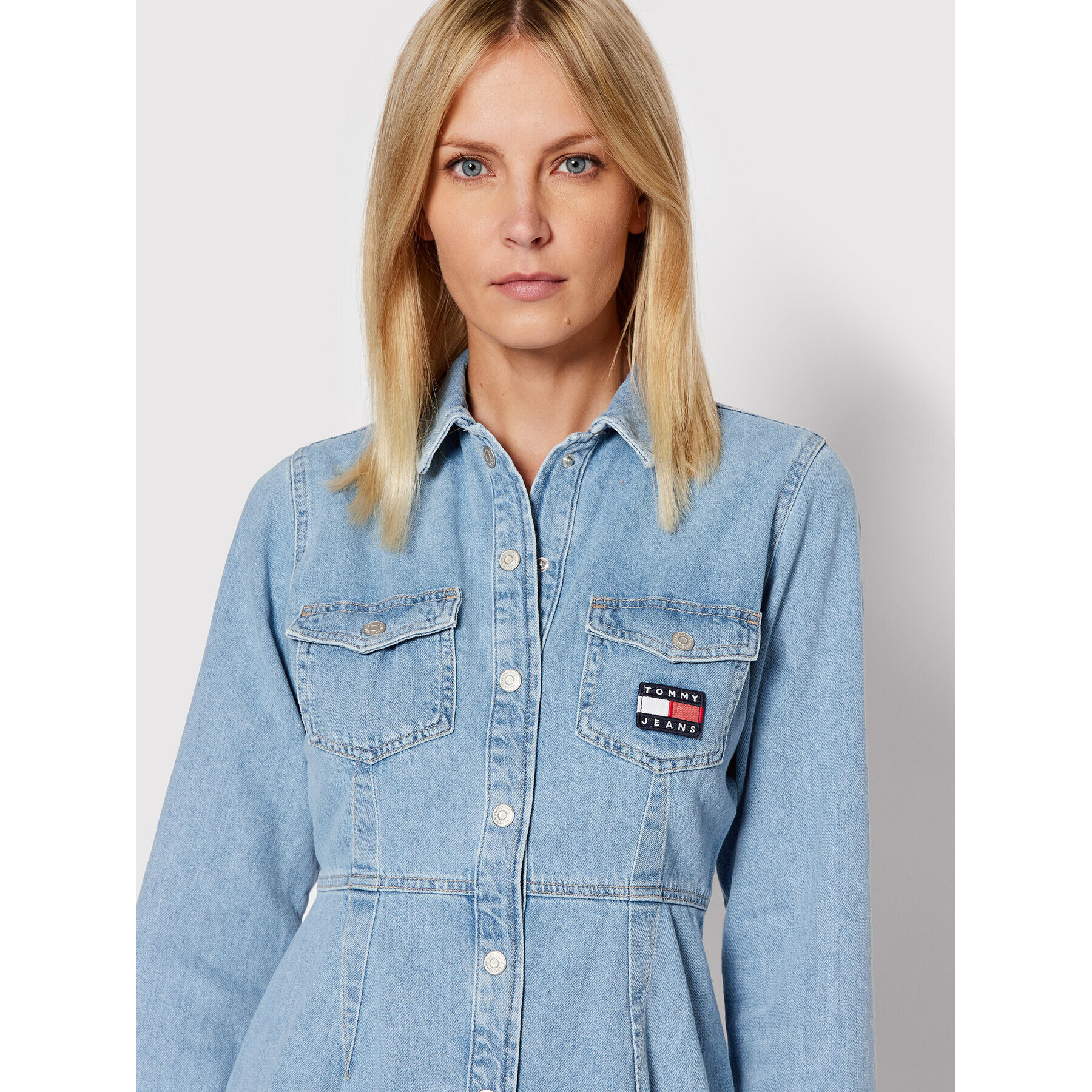 Tommy Jeans Дънкова рокля Denim DW0DW11447 Син Regular Fit - Pepit.bg