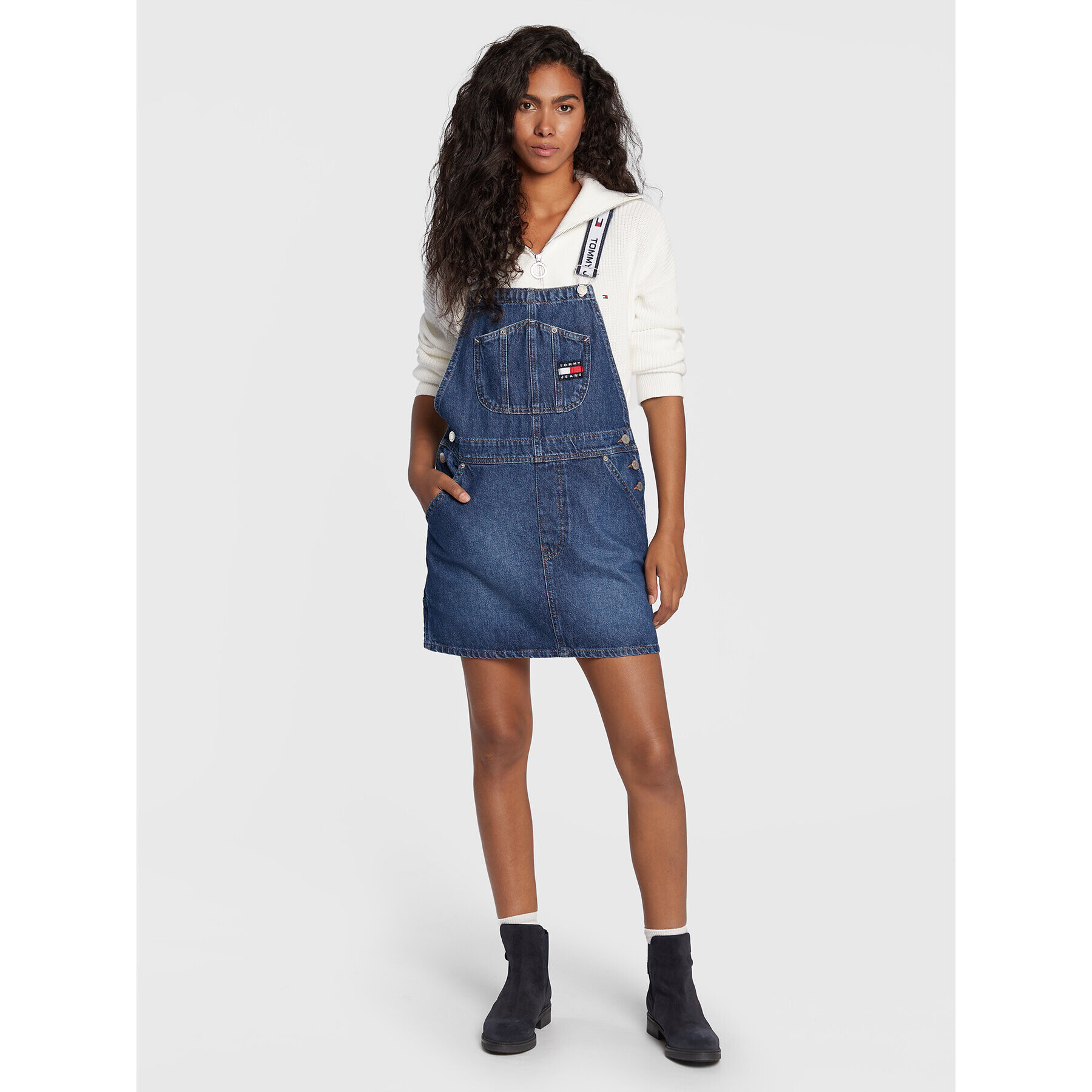 Tommy Jeans Дънкова рокля Dungaree DW0DW14143 Тъмносин Regular Fit - Pepit.bg