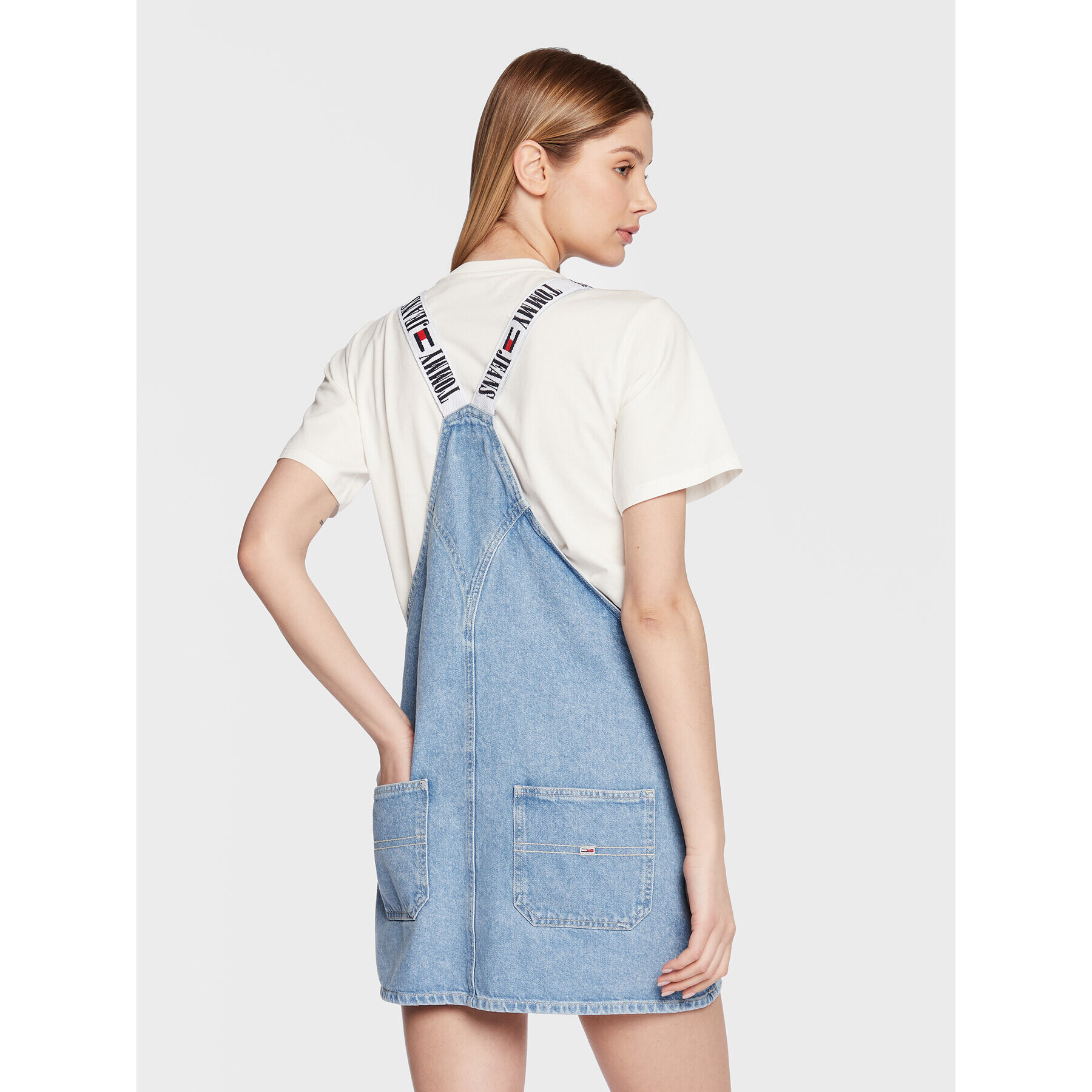 Tommy Jeans Дънкова рокля Dungaree DW0DW14843 Син Regular Fit - Pepit.bg