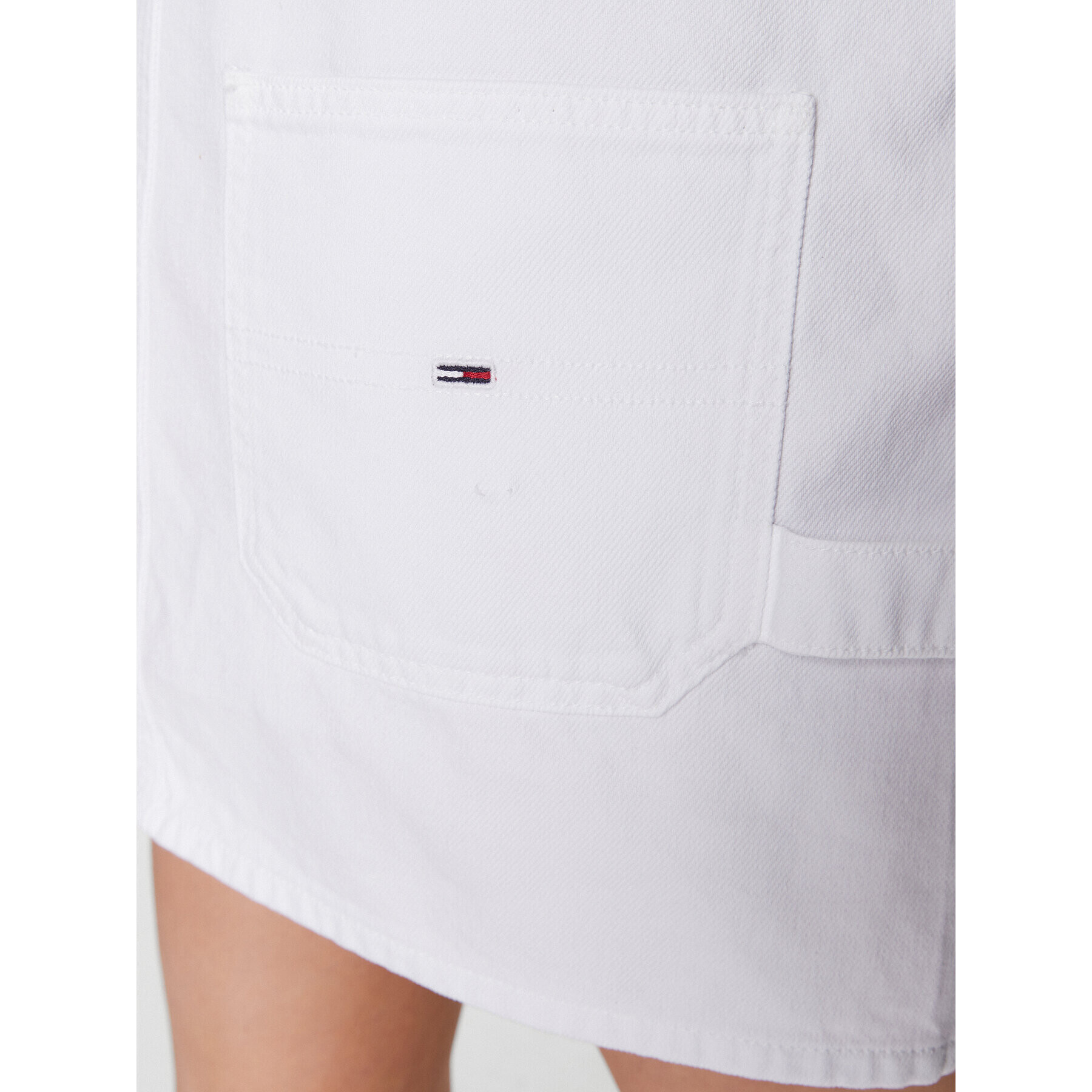 Tommy Jeans Дънкова рокля Dungaree DW0DW15632 Бял Regular Fit - Pepit.bg