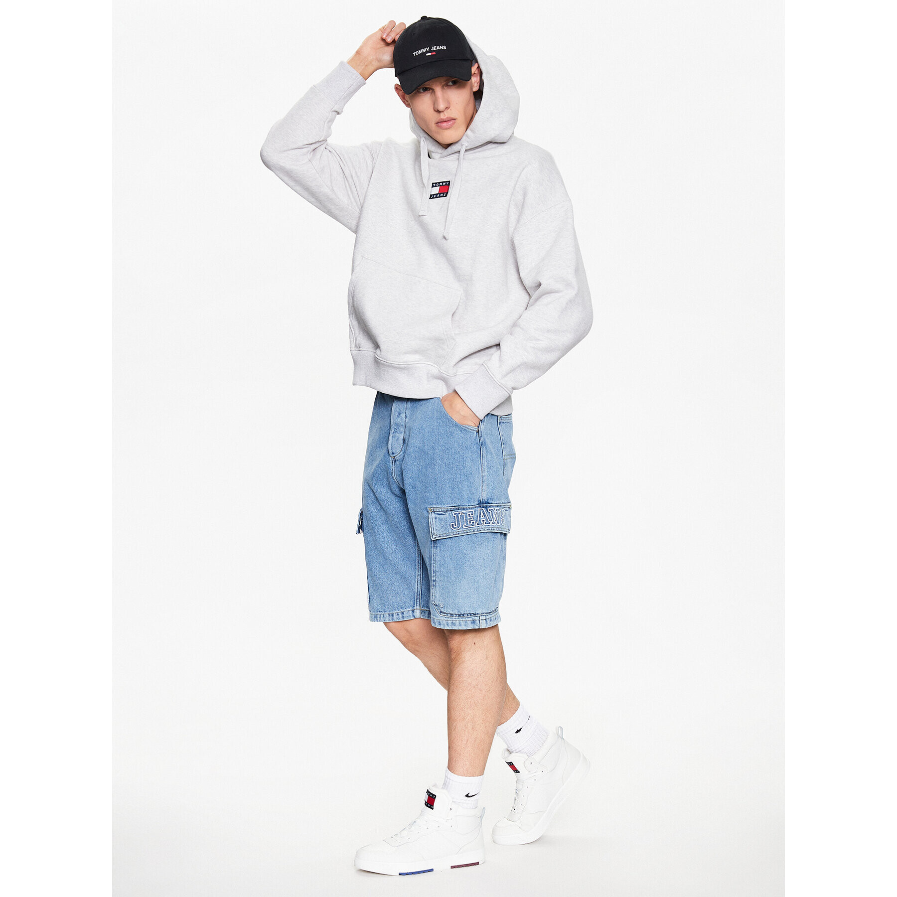 Tommy Jeans Дънкови шорти Aiden DM0DM16411 Син Relaxed Fit - Pepit.bg