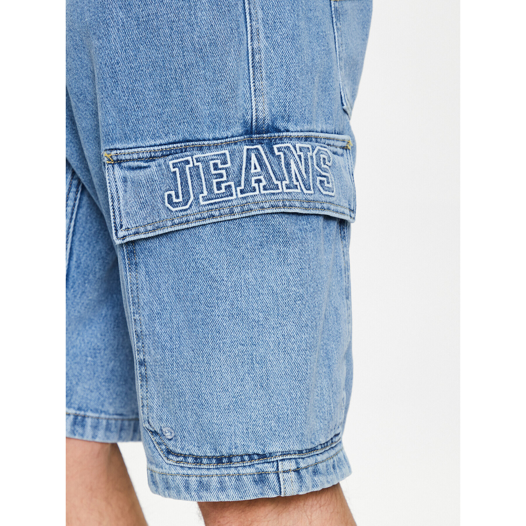 Tommy Jeans Дънкови шорти Aiden DM0DM16411 Син Relaxed Fit - Pepit.bg