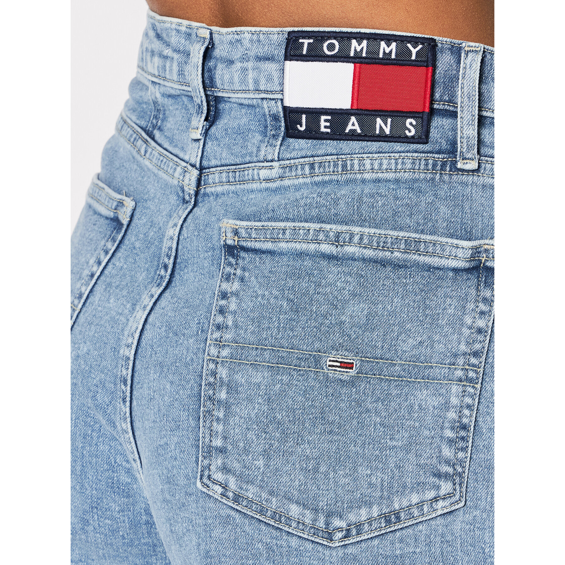 Tommy Jeans Дънкови шорти DW0DW12506 Син Mom Fit - Pepit.bg