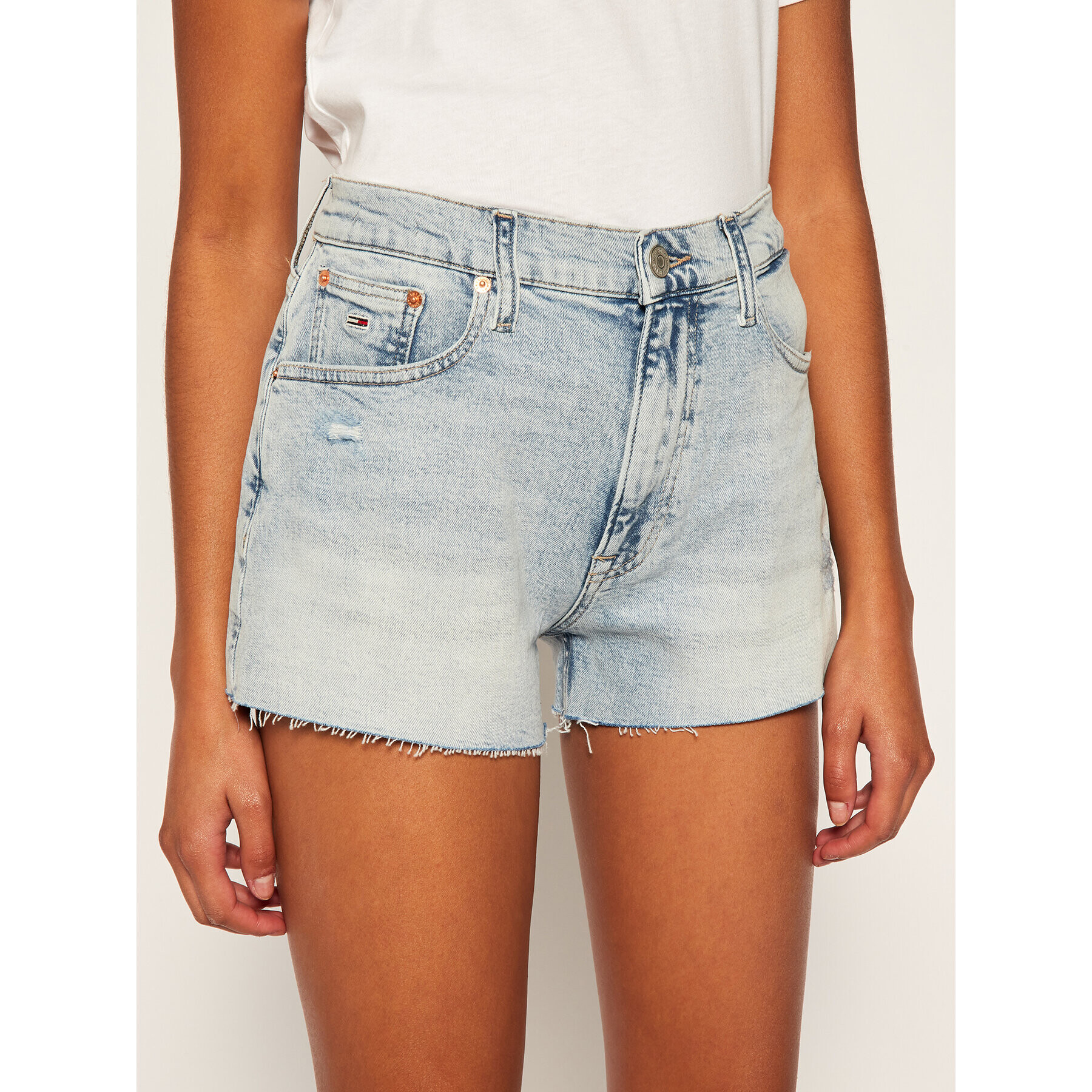 Tommy Jeans Дънкови шорти Hotpant DW0DW08653 Син Regular Fit - Pepit.bg