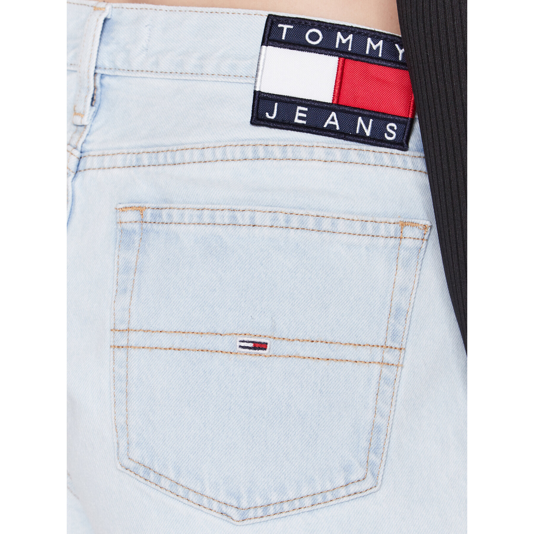 Tommy Jeans Дънкови шорти Hotpant DW0DW15593 Син Regular Fit - Pepit.bg