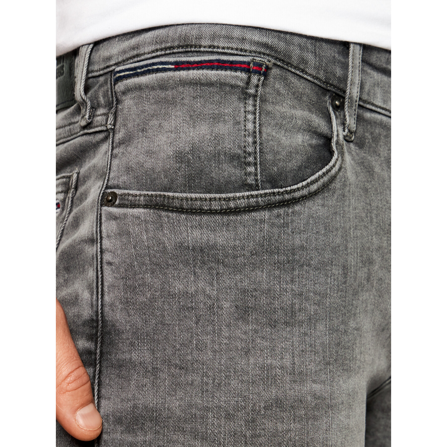 Tommy Jeans Дънкови шорти Ronnie DM0DM09500 Сив Relaxed Fit - Pepit.bg