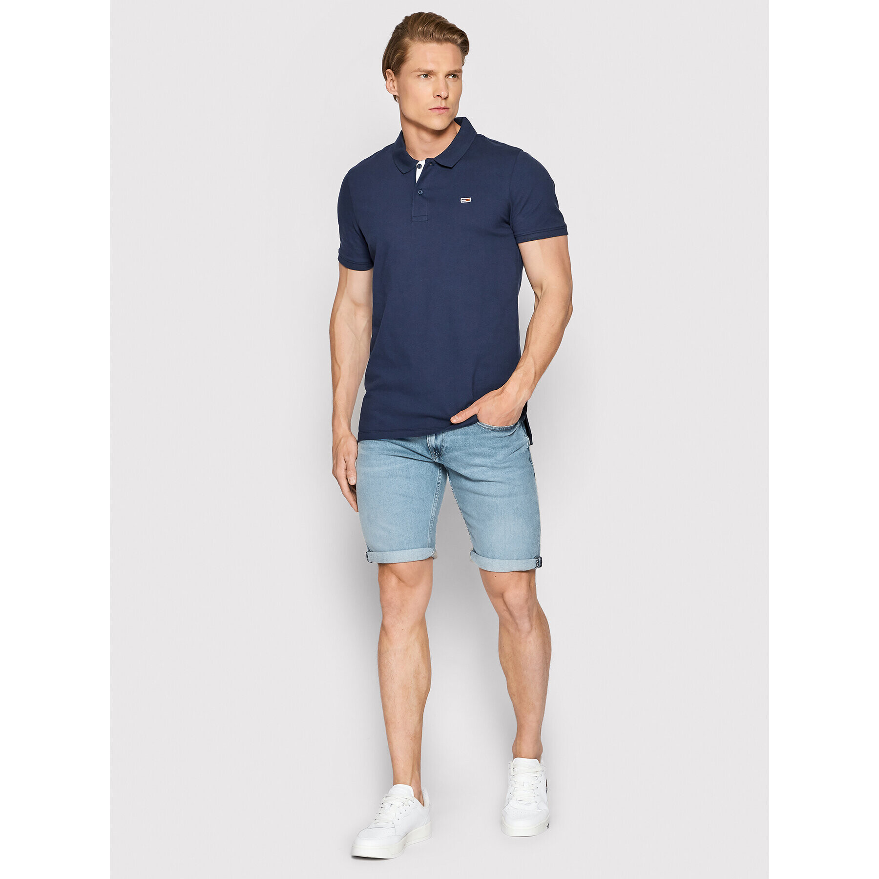 Tommy Jeans Дънкови шорти Ronnie DM0DM12743 Син Relaxed Fit - Pepit.bg