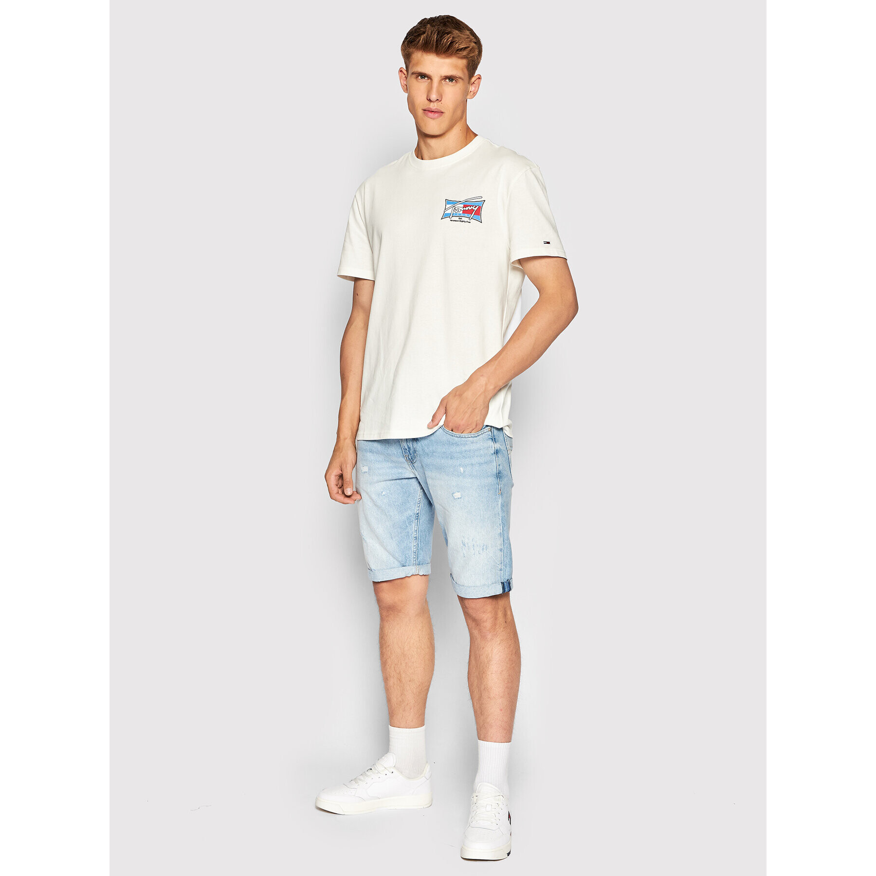 Tommy Jeans Дънкови шорти Ronnie DM0DM13266 Син Regular Fit - Pepit.bg