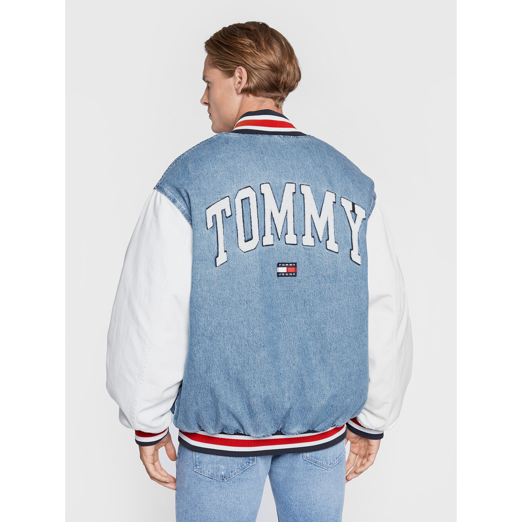 Tommy Jeans Дънково яке Letterman DM0DM14861 Син Regular Fit - Pepit.bg