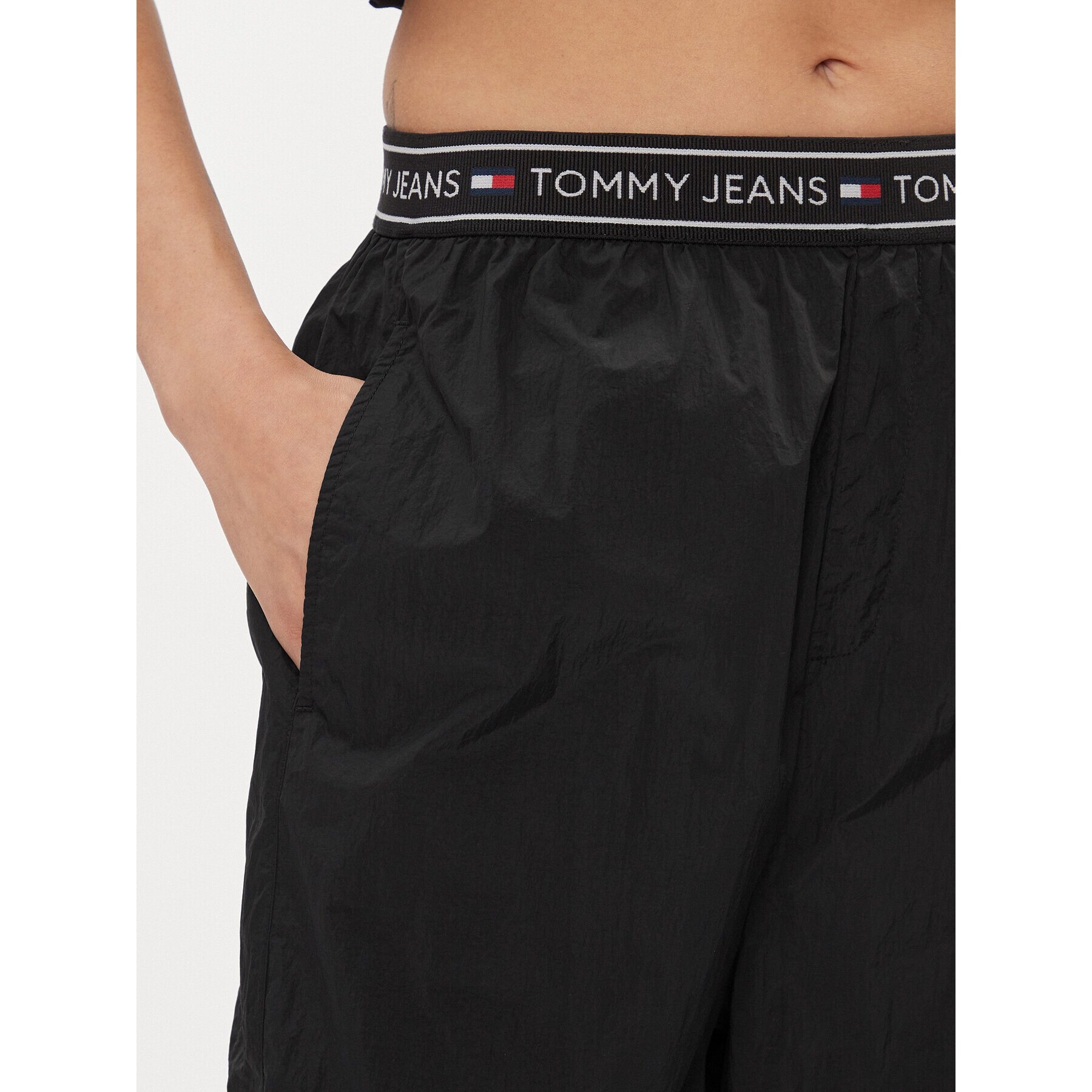 Tommy Jeans Долнище анцуг DW0DW17316 Черен Baggy Fit - Pepit.bg