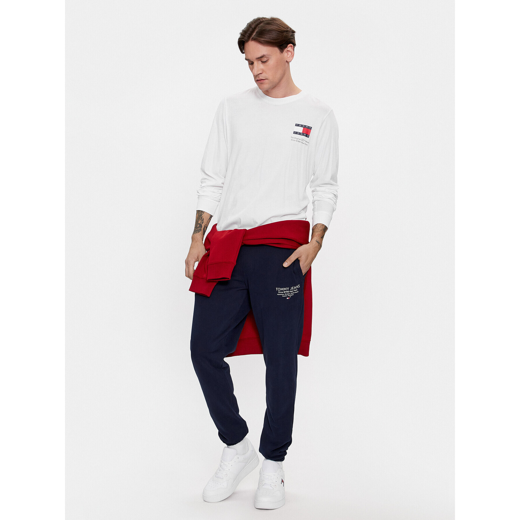 Tommy Jeans Долнище анцуг Entry Graphic DM0DM18357 Тъмносин Slim Fit - Pepit.bg