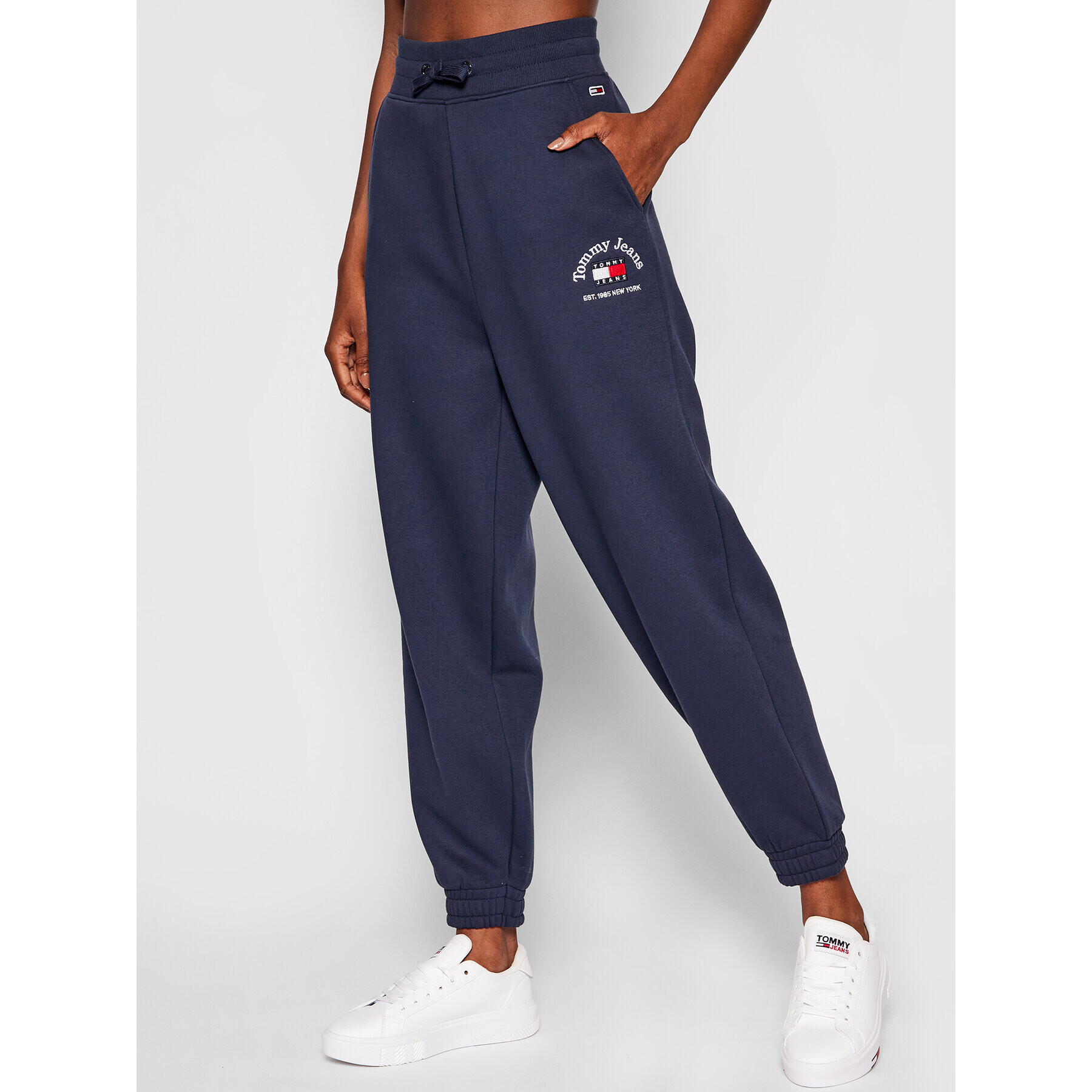 Tommy Jeans Долнище анцуг Timeless DW0DW10345 Тъмносин Relaxed Fit - Pepit.bg