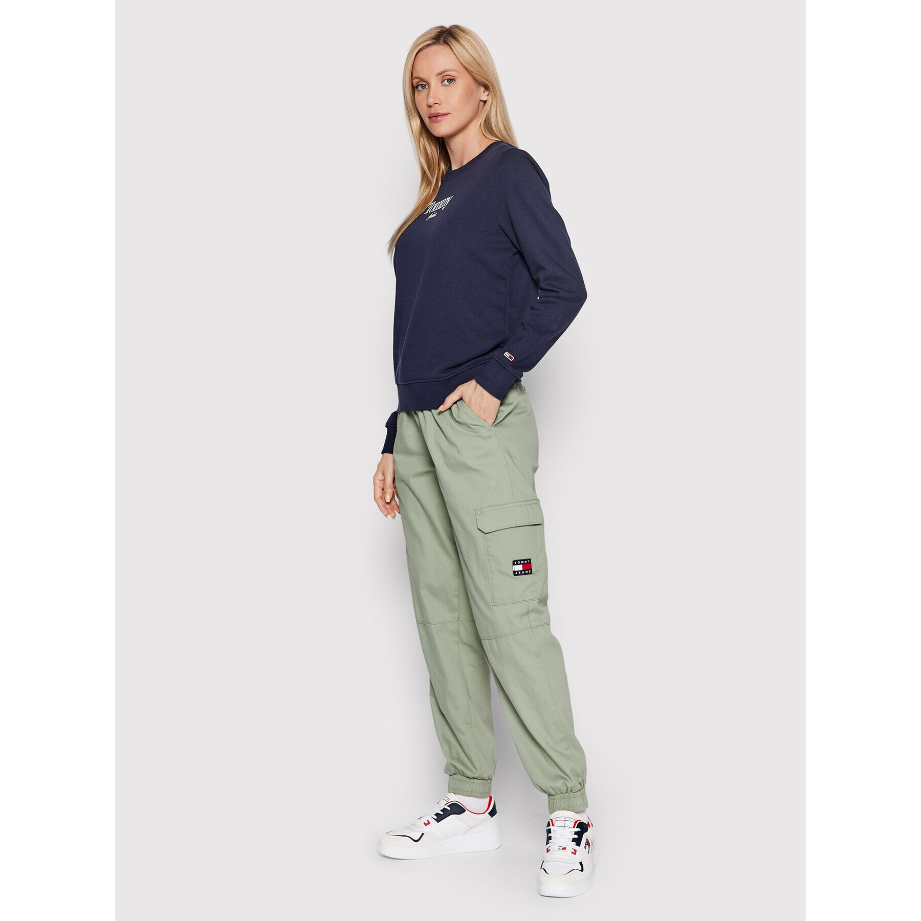 Tommy Jeans Джогъри Betsy Cargo DW0DW13090 Зелен Relaxed Fit - Pepit.bg