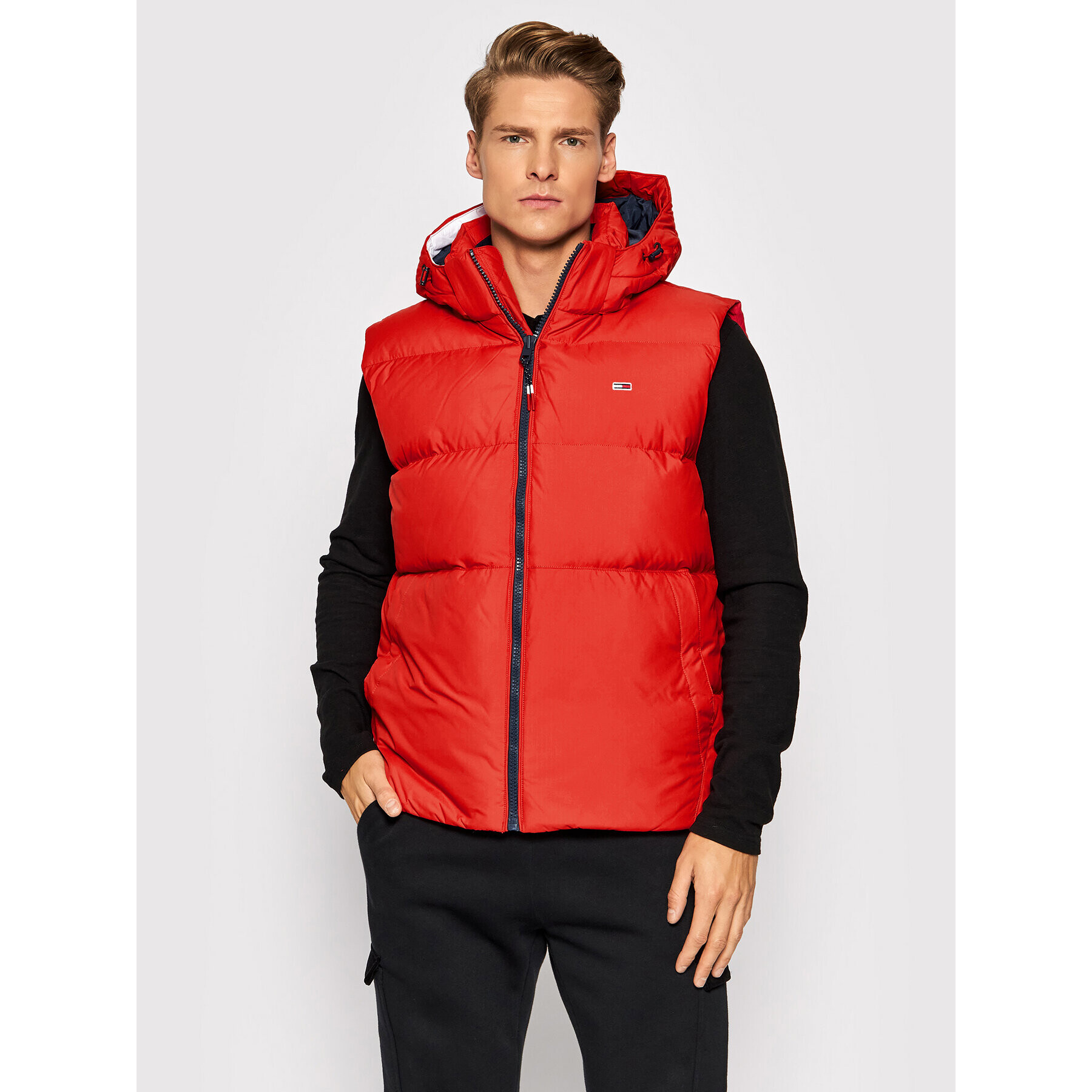 Tommy Jeans Елек Essential DM0DM11215 Червен Regular Fit - Pepit.bg