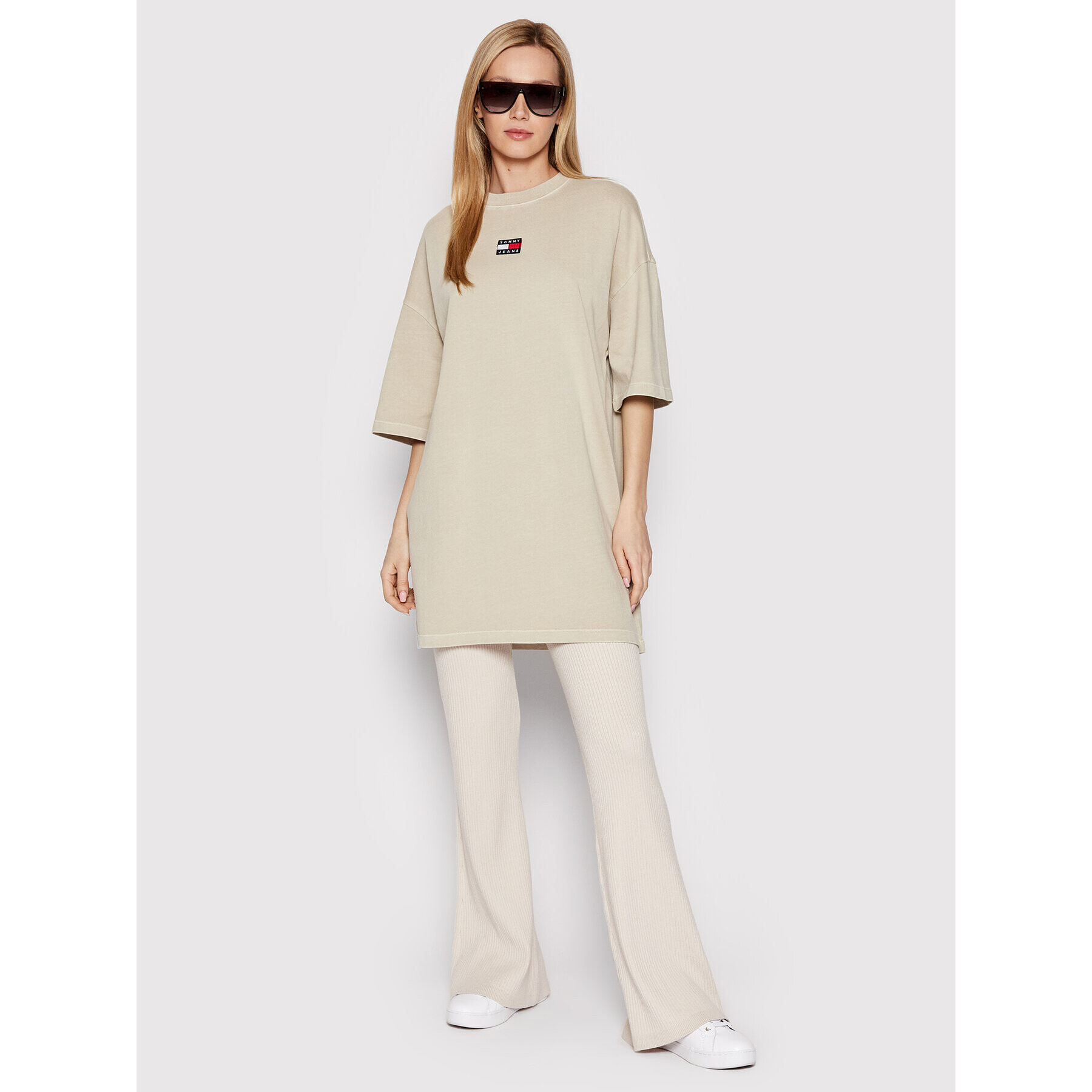 Tommy Jeans Ежедневна рокля DW0DW10370 Бежов Oversize - Pepit.bg