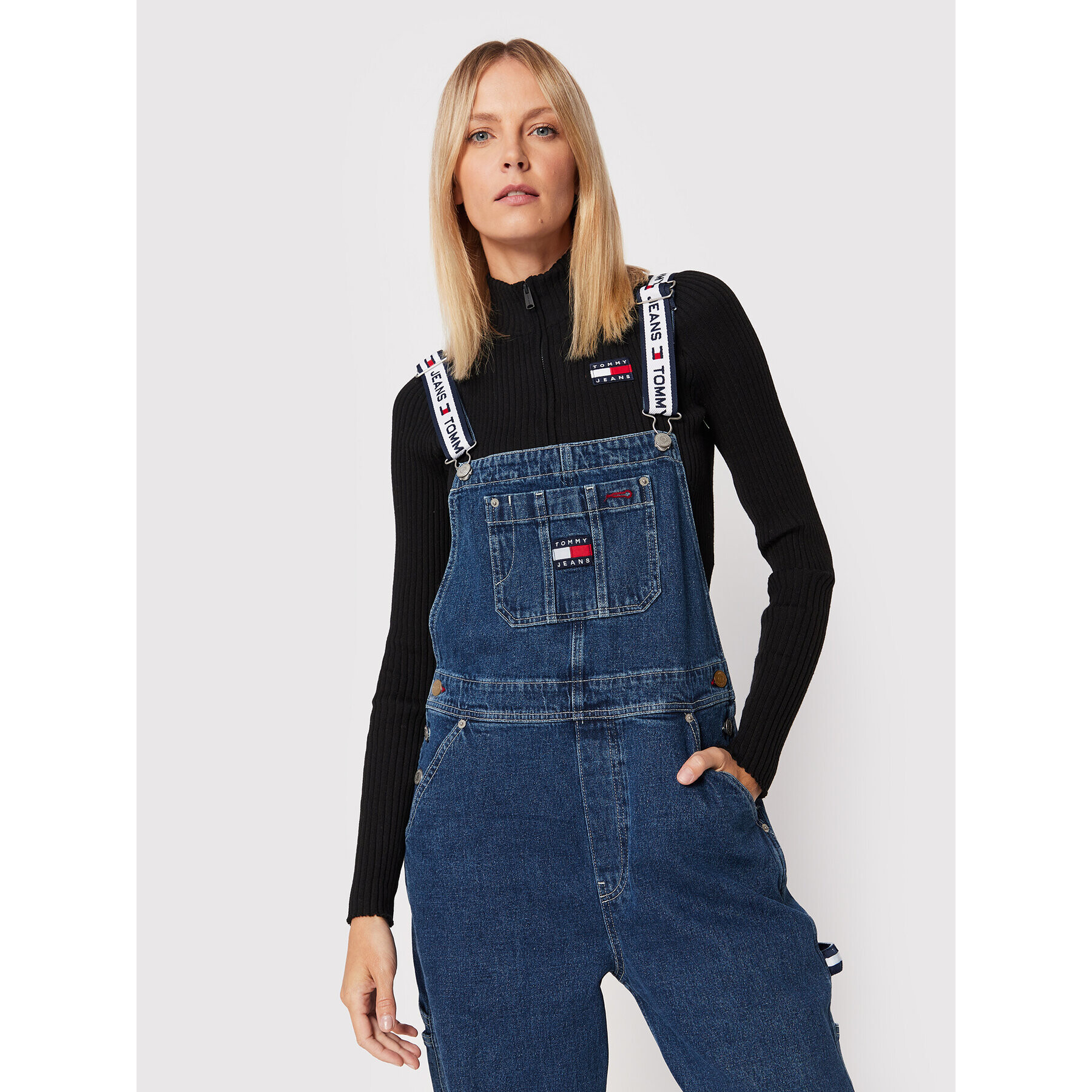 Tommy Jeans Гащеризон с презрамки Tjw Denim Dungaree DW0DW13411 Тъмносин Relaxed Fit - Pepit.bg