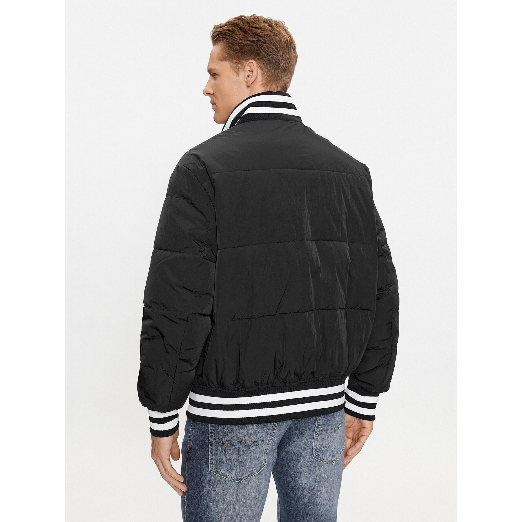 Tommy Jeans Яке бомбър DM0DM17479 Черен Relaxed Fit - Pepit.bg