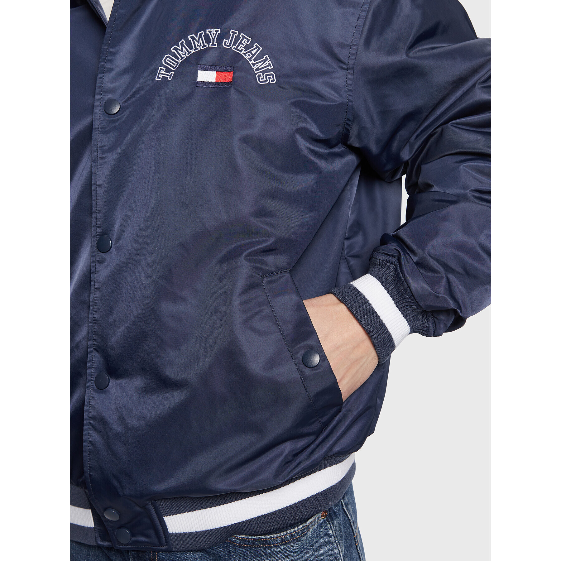 Tommy Jeans Яке бомбър Graphic Satin DM0DM15386 Тъмносин Regular Fit - Pepit.bg