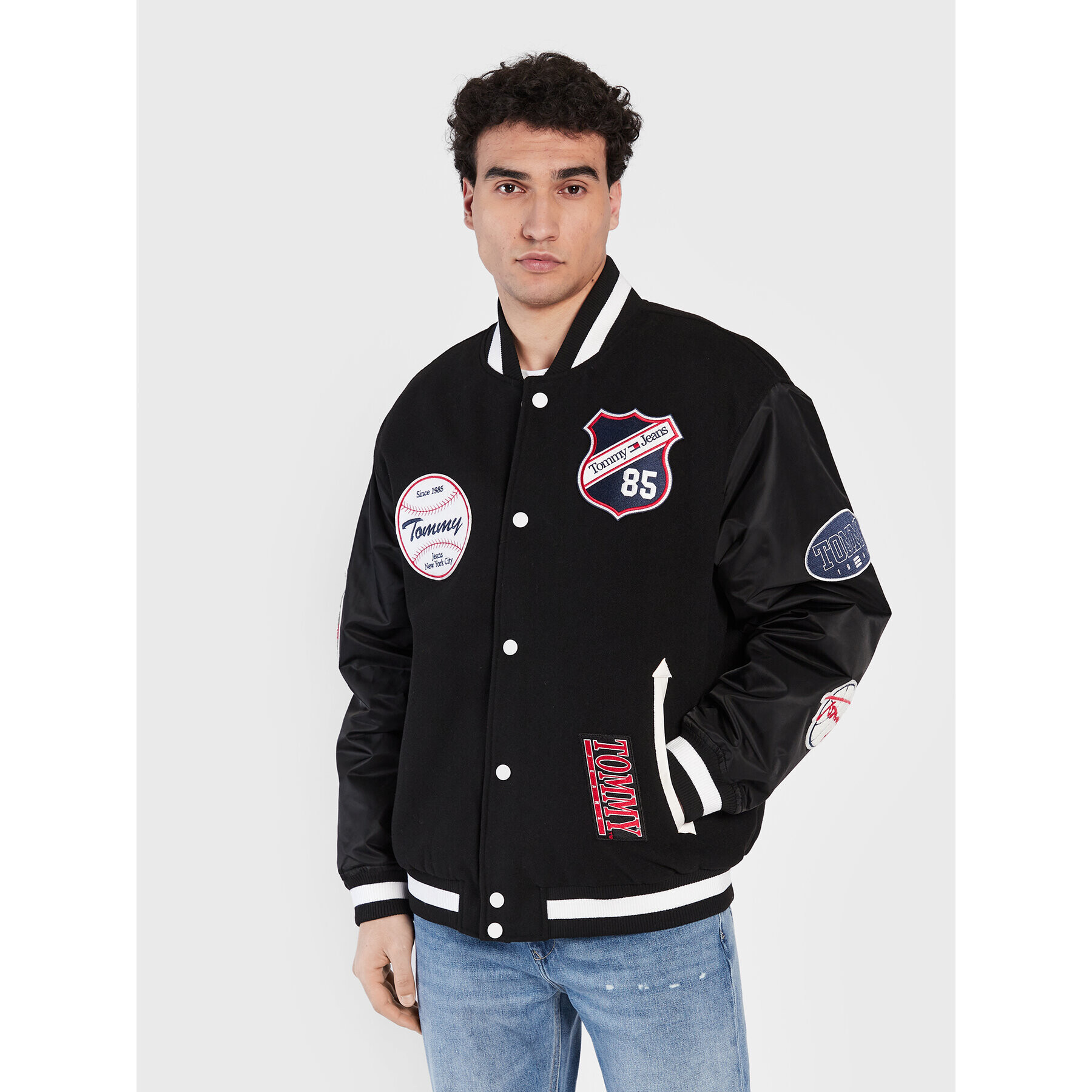 Tommy Jeans Яке бомбър Letterman DM0DM15608 Черен Regular Fit - Pepit.bg