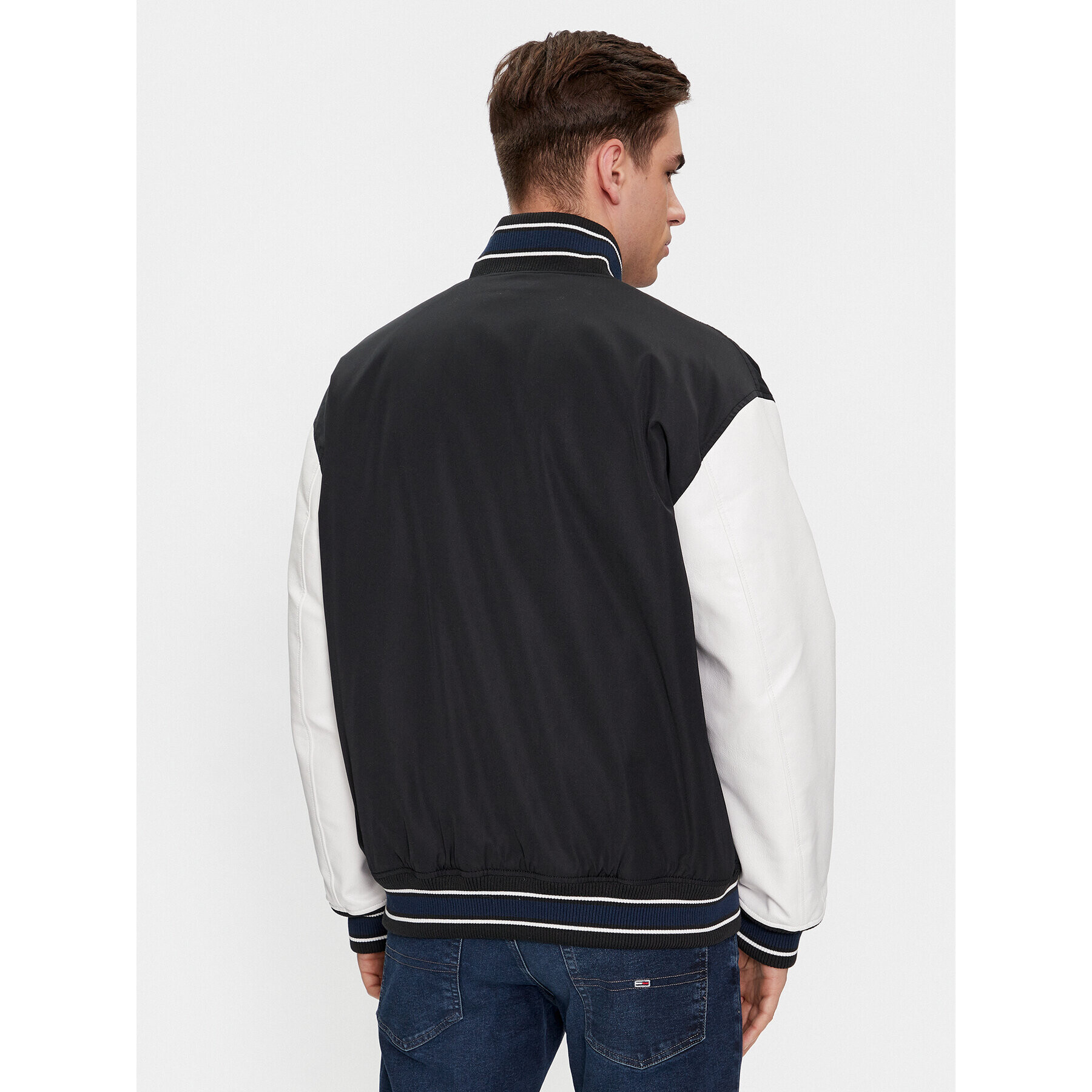 Tommy Jeans Яке бомбър Letterman DM0DM17880 Черен Regular Fit - Pepit.bg