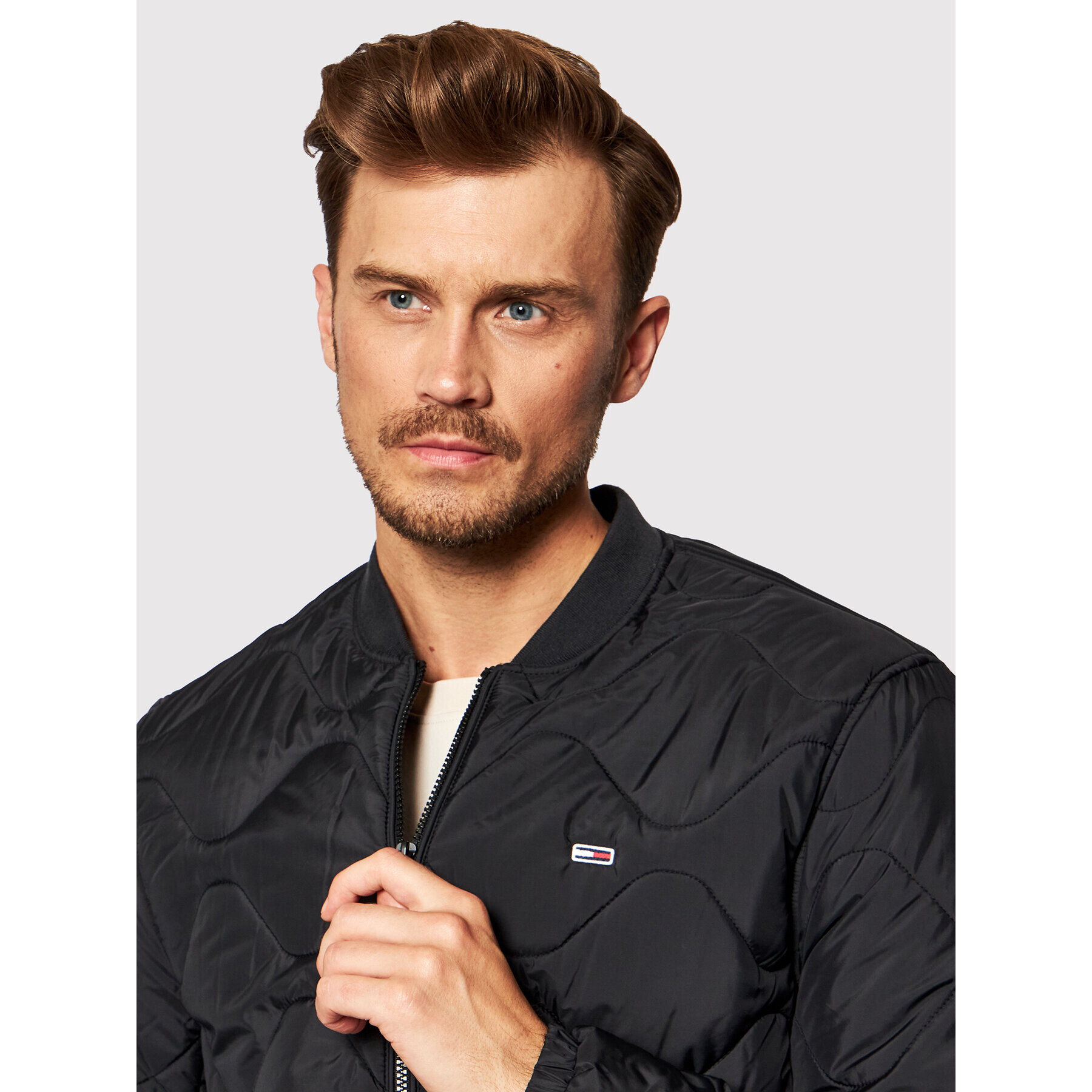 Tommy Jeans Яке бомбър Tjm Quilted DM0DM11054 Черен Regular Fit - Pepit.bg