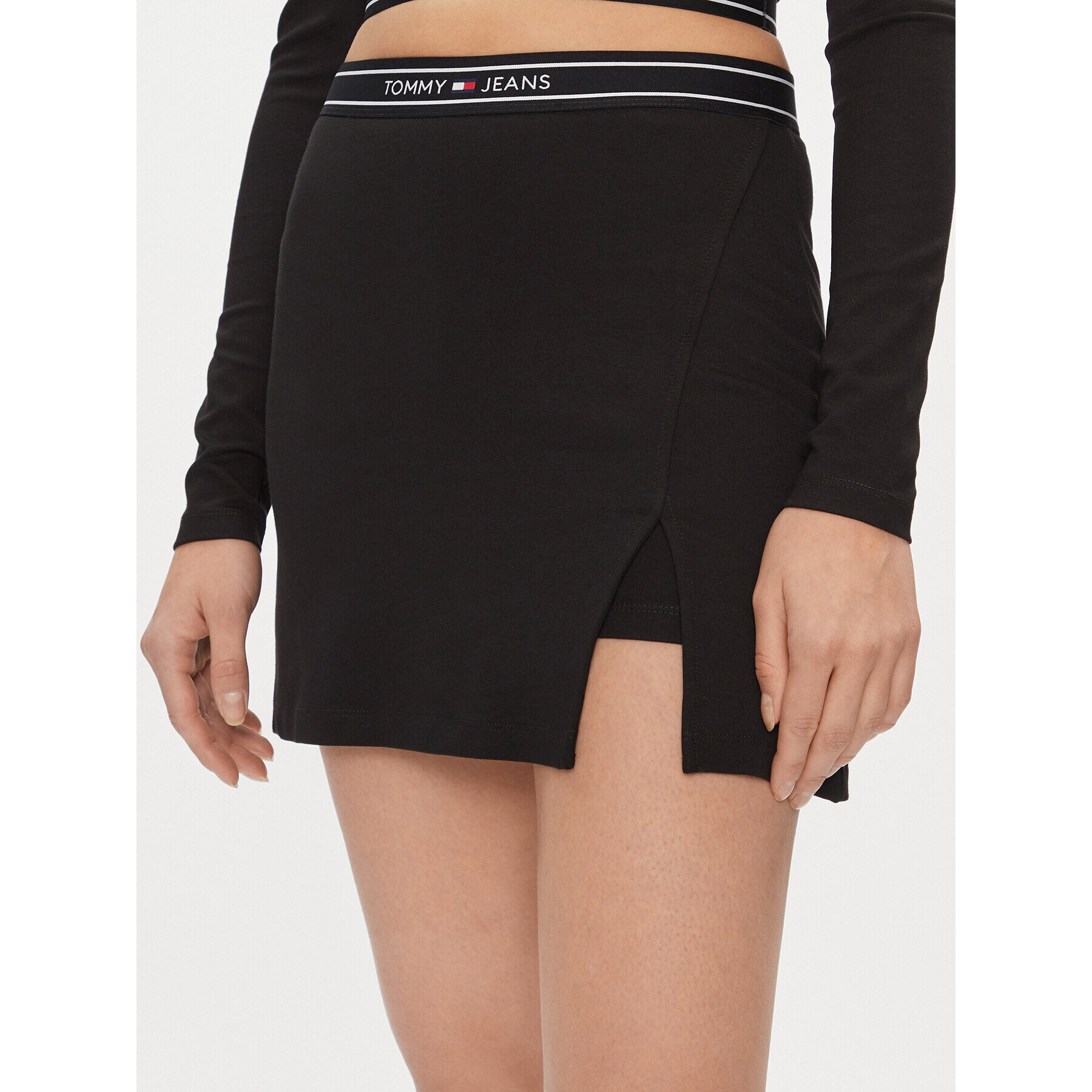 Tommy Jeans Мини пола DW0DW17436 Черен Slim Fit - Pepit.bg