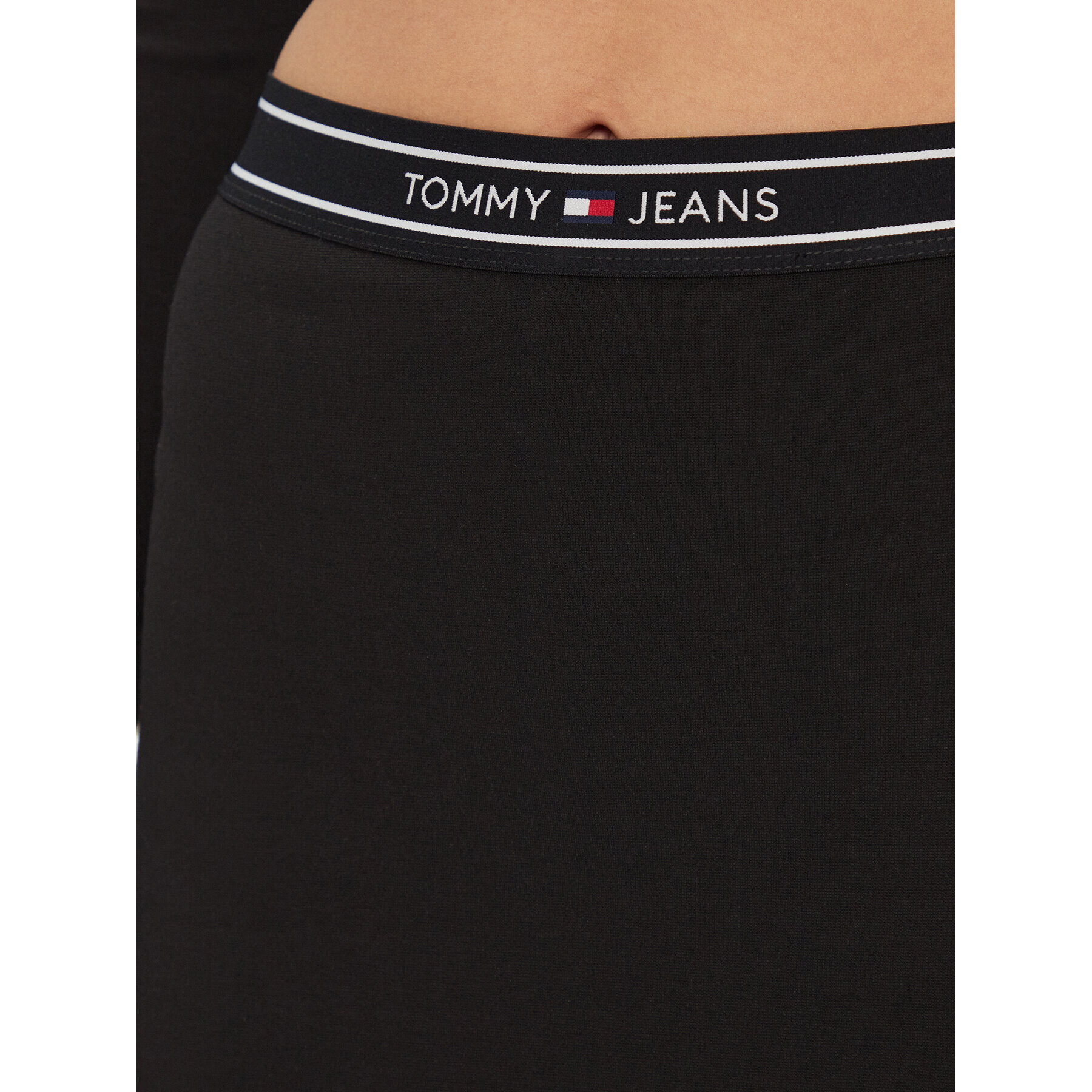 Tommy Jeans Мини пола DW0DW17436 Черен Slim Fit - Pepit.bg