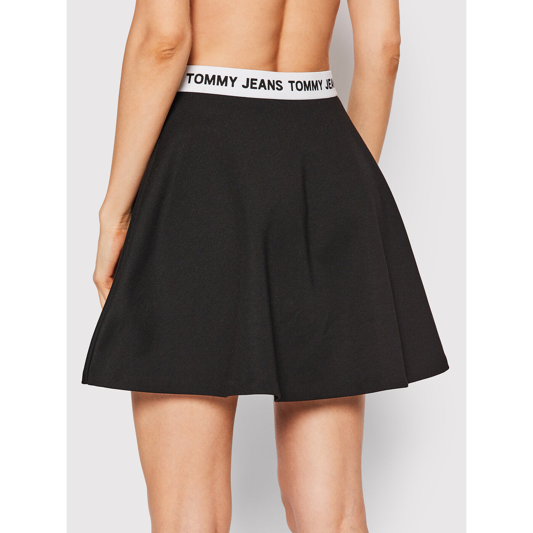 Tommy Jeans Мини пола Logo DW0DW12968 Черен Slim Fit - Pepit.bg