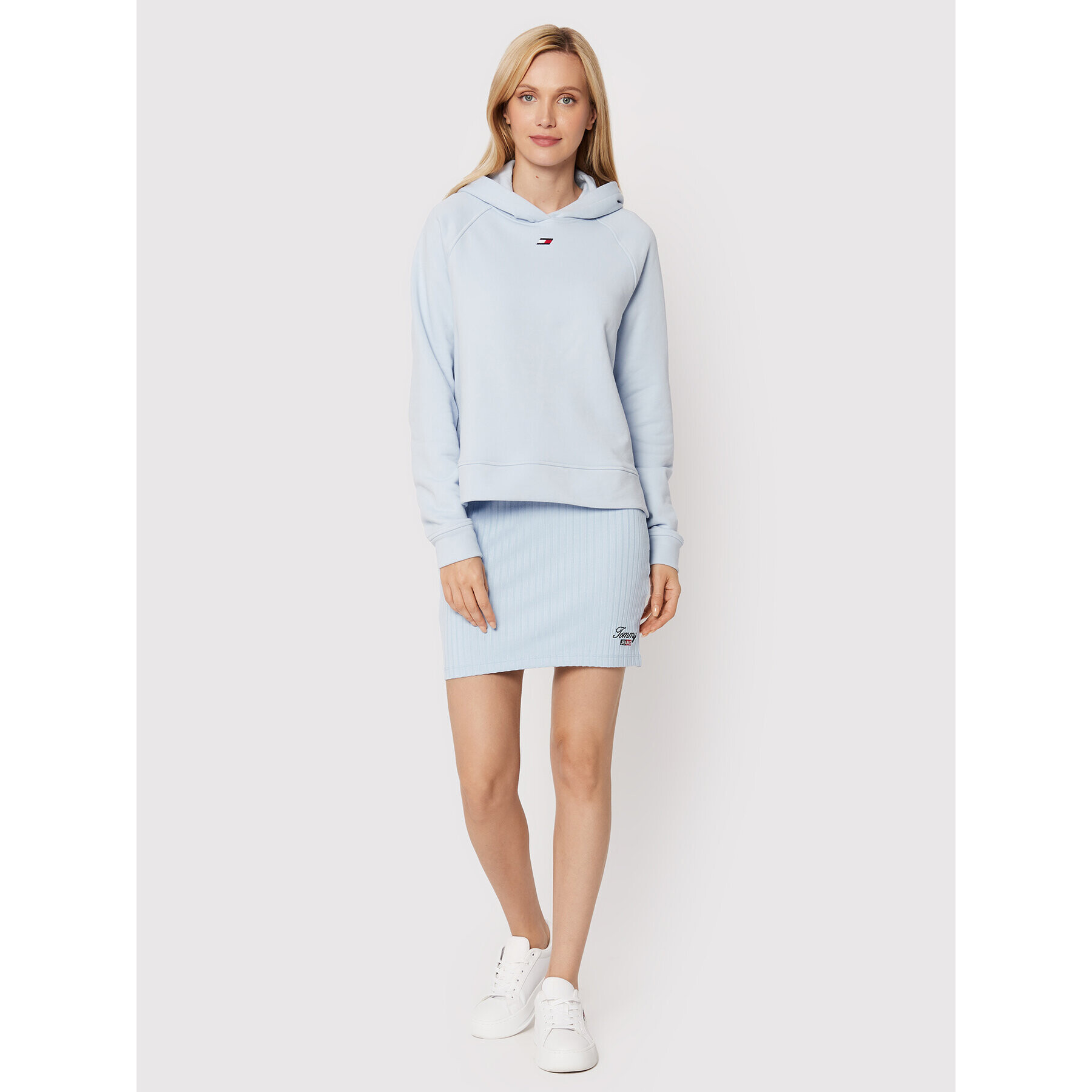 Tommy Jeans Мини пола Script DW0DW13708 Син Slim Fit - Pepit.bg