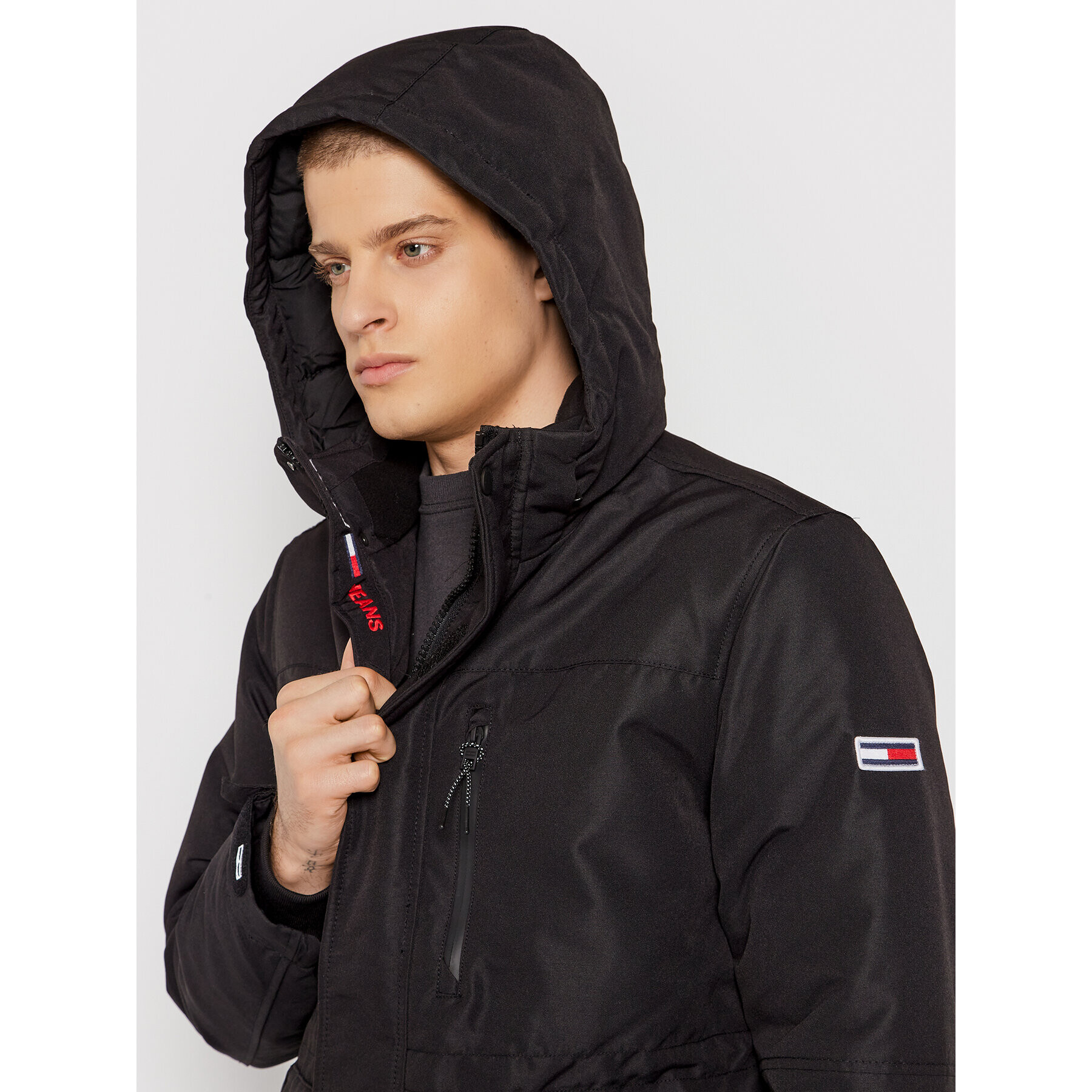 Tommy Jeans Парка Tech DM0DM11180 Черен Regular Fit - Pepit.bg