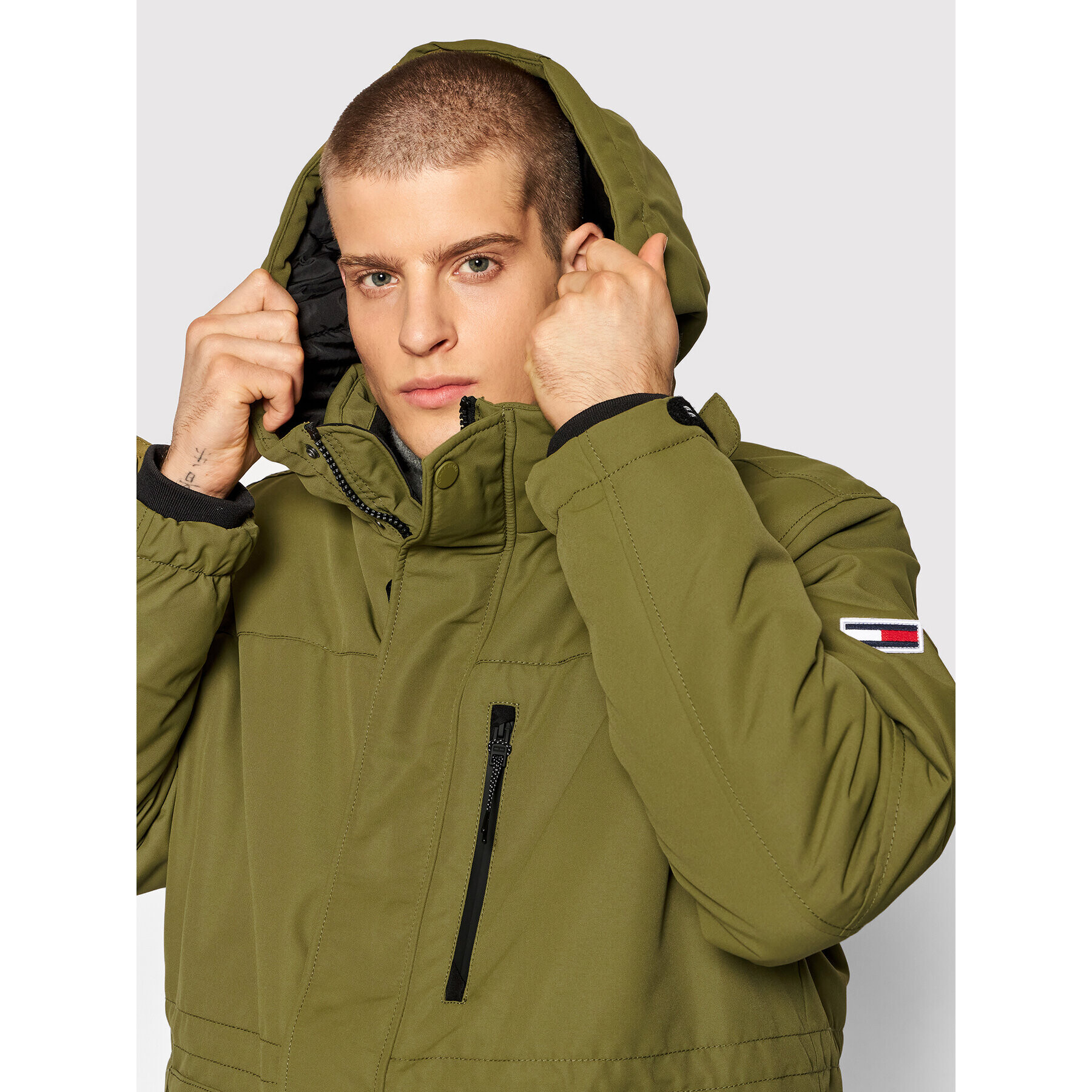 Tommy Jeans Парка Tech DM0DM11180 Зелен Regular Fit - Pepit.bg