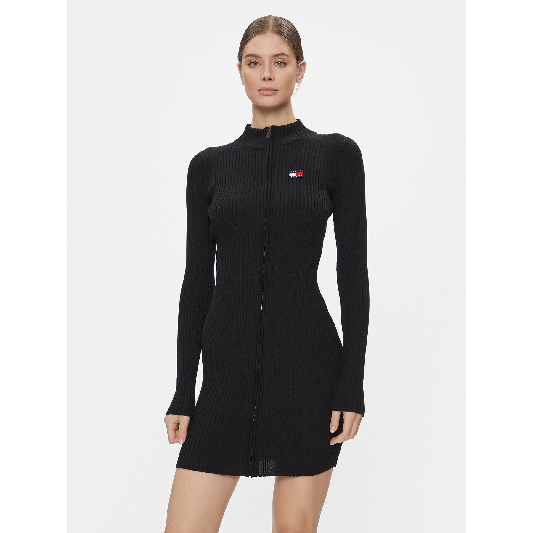 Tommy Jeans Плетена рокля Tjw Badge Zip Sweater Dress DW0DW17525 Черен Slim Fit - Pepit.bg