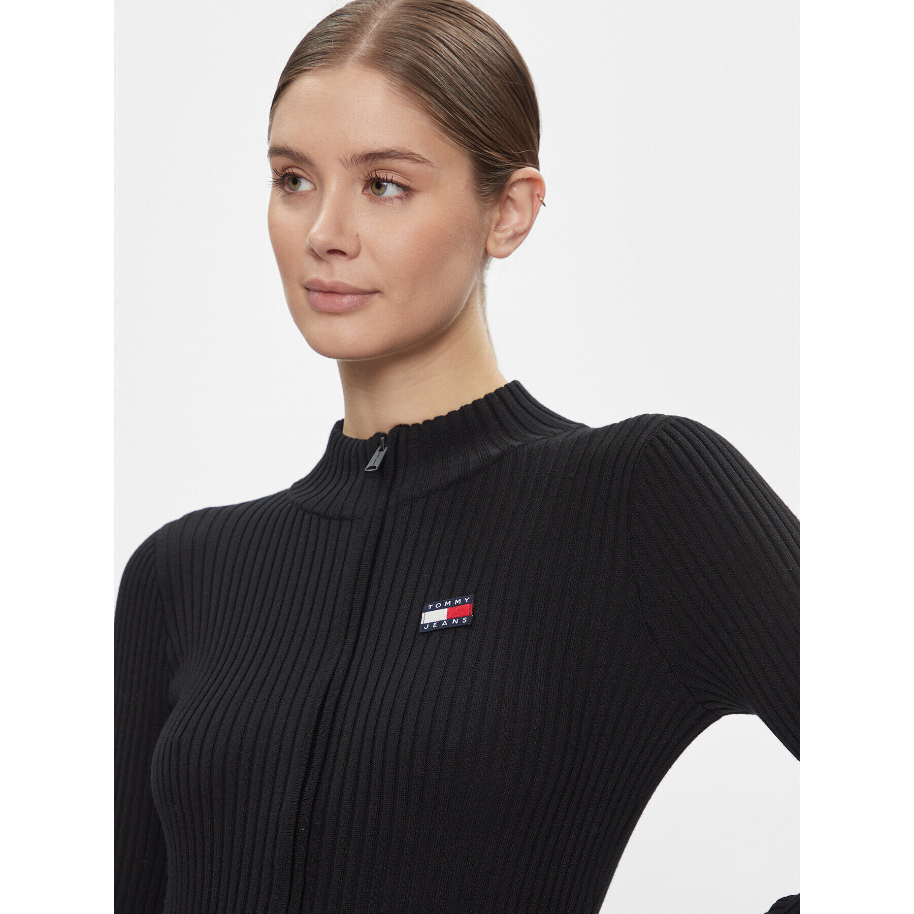 Tommy Jeans Плетена рокля Tjw Badge Zip Sweater Dress DW0DW17525 Черен Slim Fit - Pepit.bg